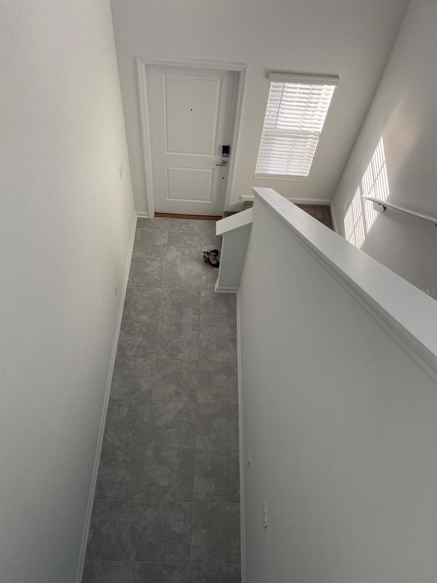 Image 7 of 22 For 323 Heroic Road