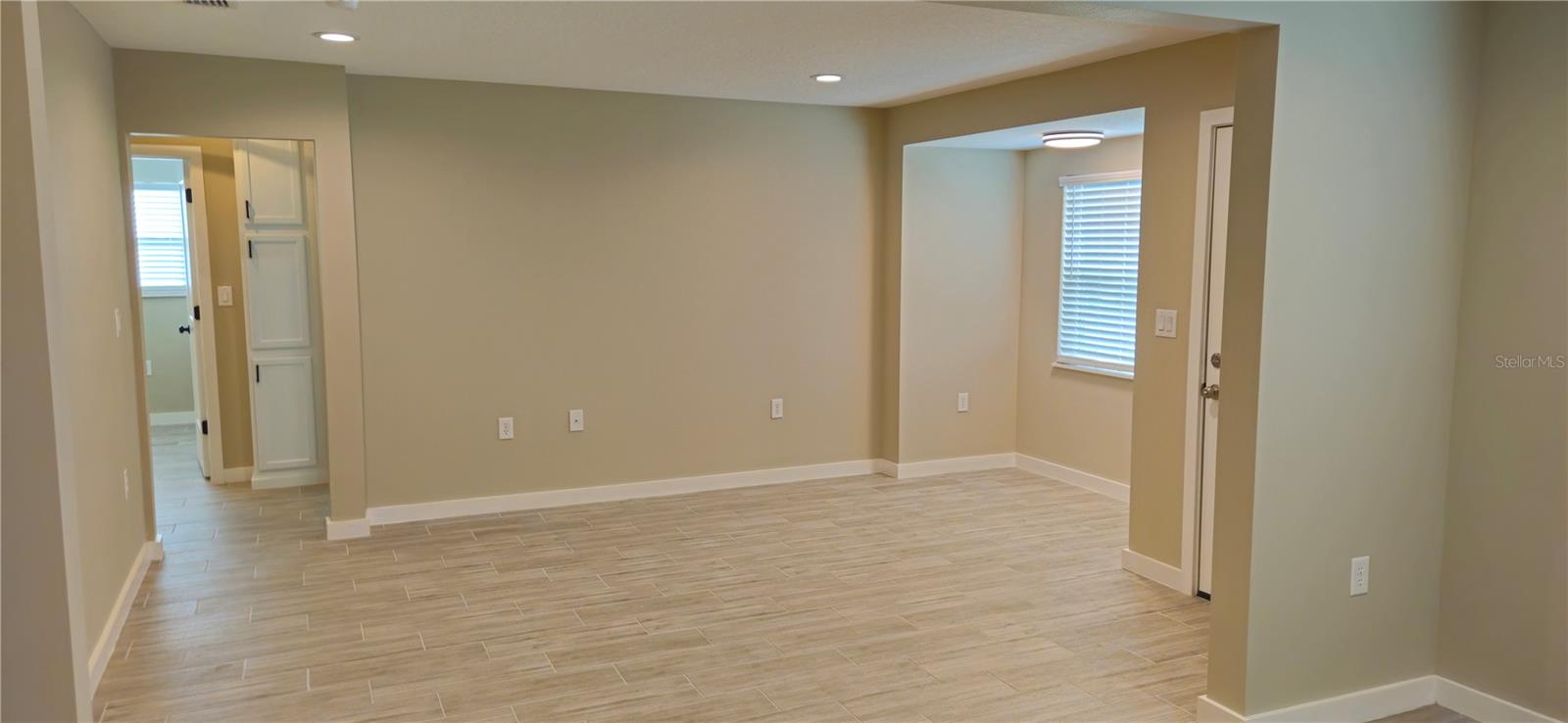 Image 5 of 17 For 755 Bloxam Avenue