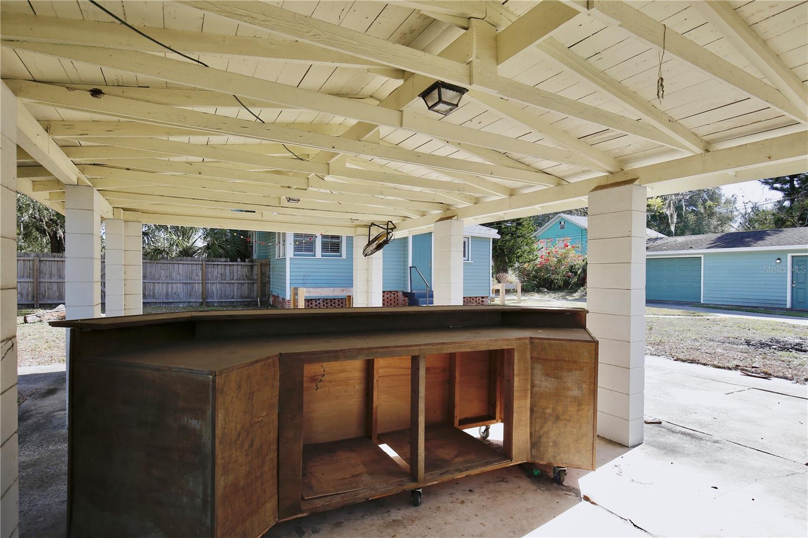 Image 43 of 49 For 2400 Park Avenue