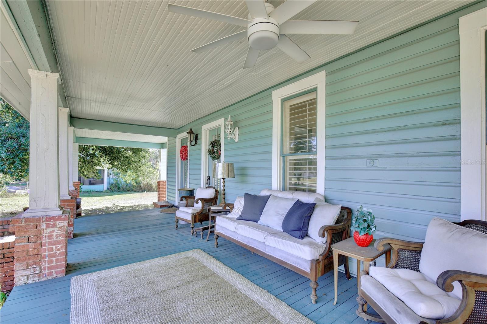 Image 7 of 49 For 2400 Park Avenue