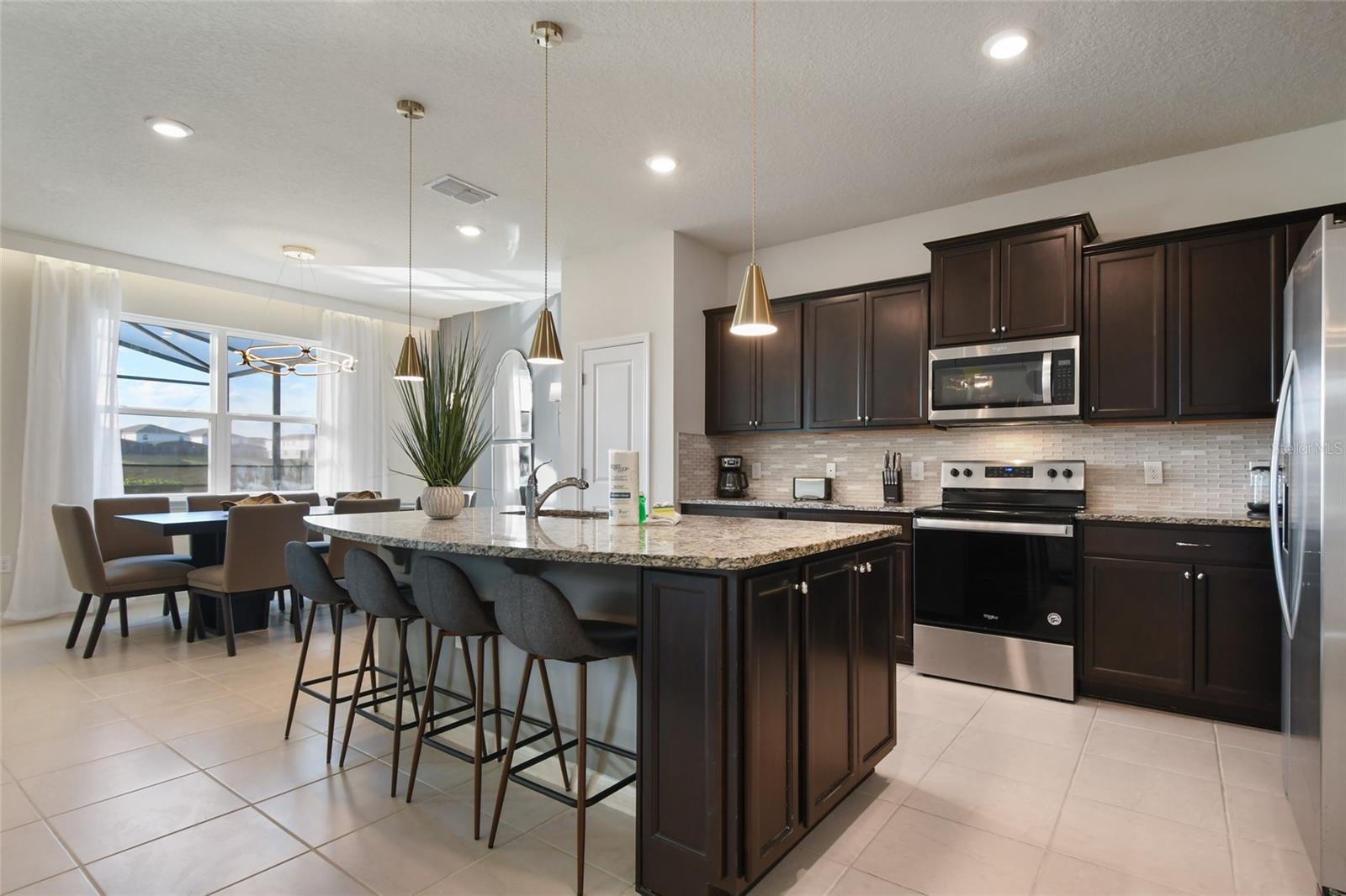 Image 17 of 43 For 1180 Aloha Boulevard