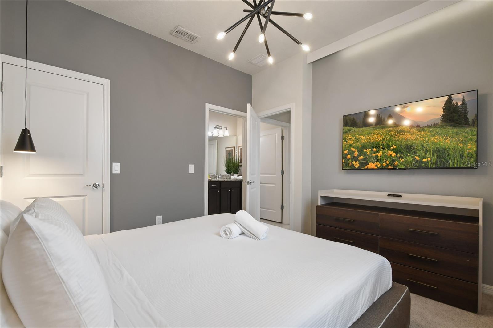 Image 20 of 43 For 1180 Aloha Boulevard