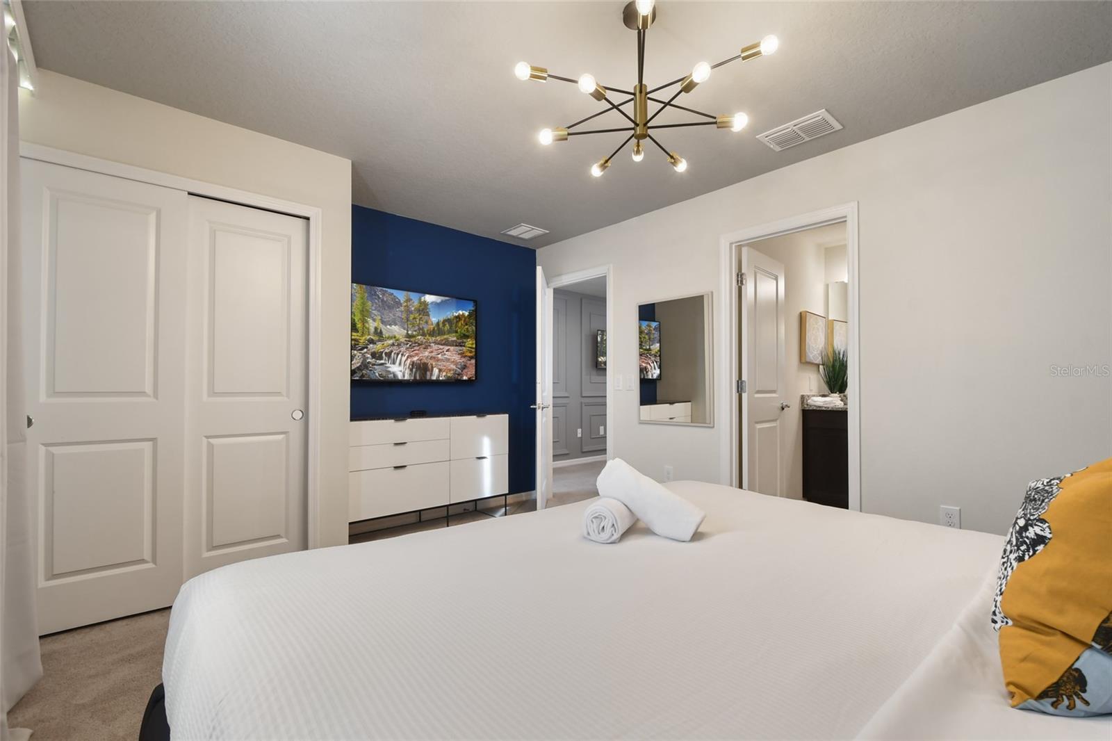 Image 22 of 43 For 1180 Aloha Boulevard