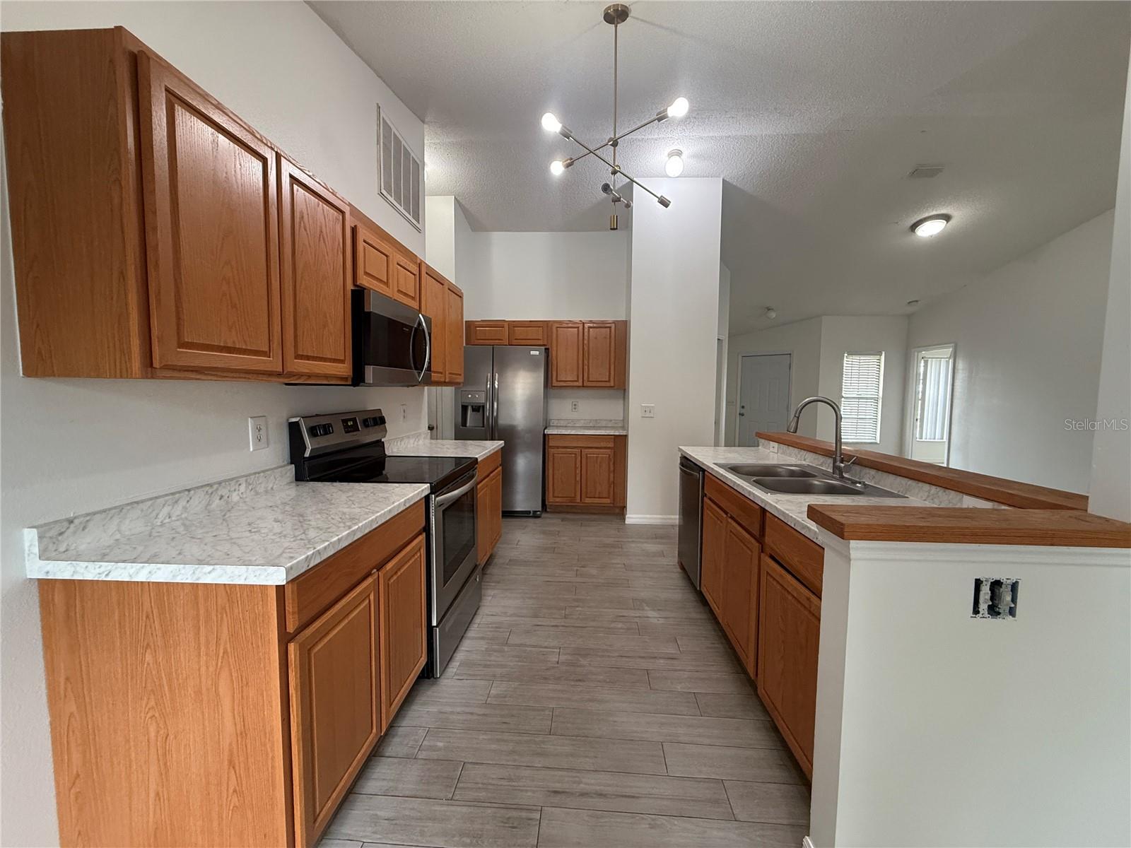 Image 10 of 25 For 3718 Linsbury Street