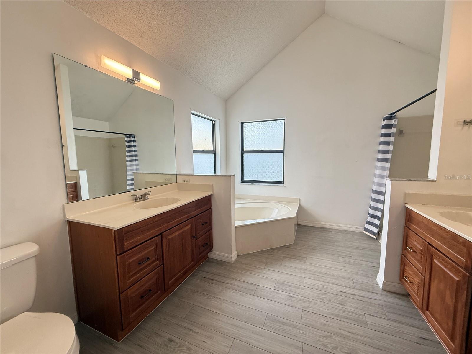 Image 15 of 25 For 3718 Linsbury Street