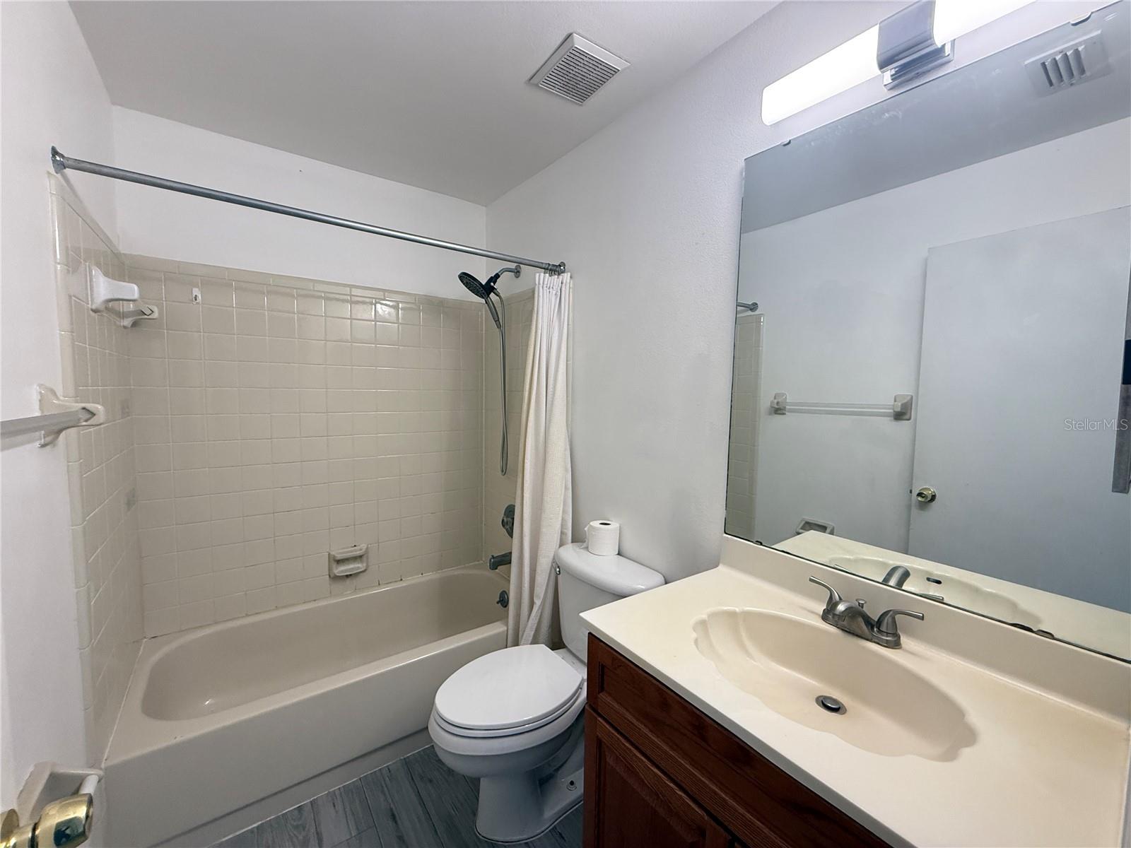 Image 18 of 25 For 3718 Linsbury Street