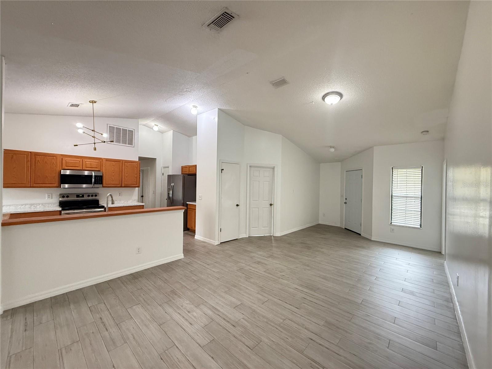 Image 5 of 25 For 3718 Linsbury Street