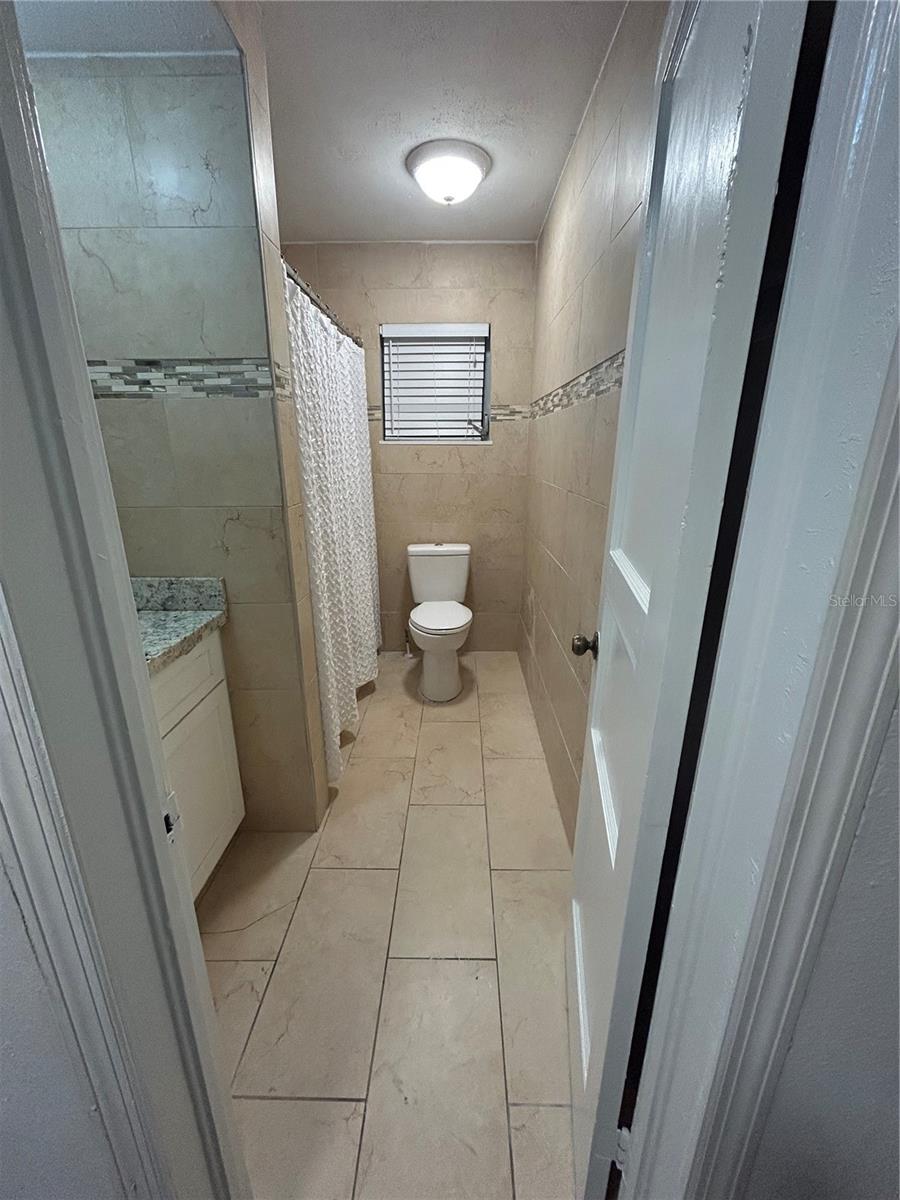 Image 14 of 25 For 48 Par Street