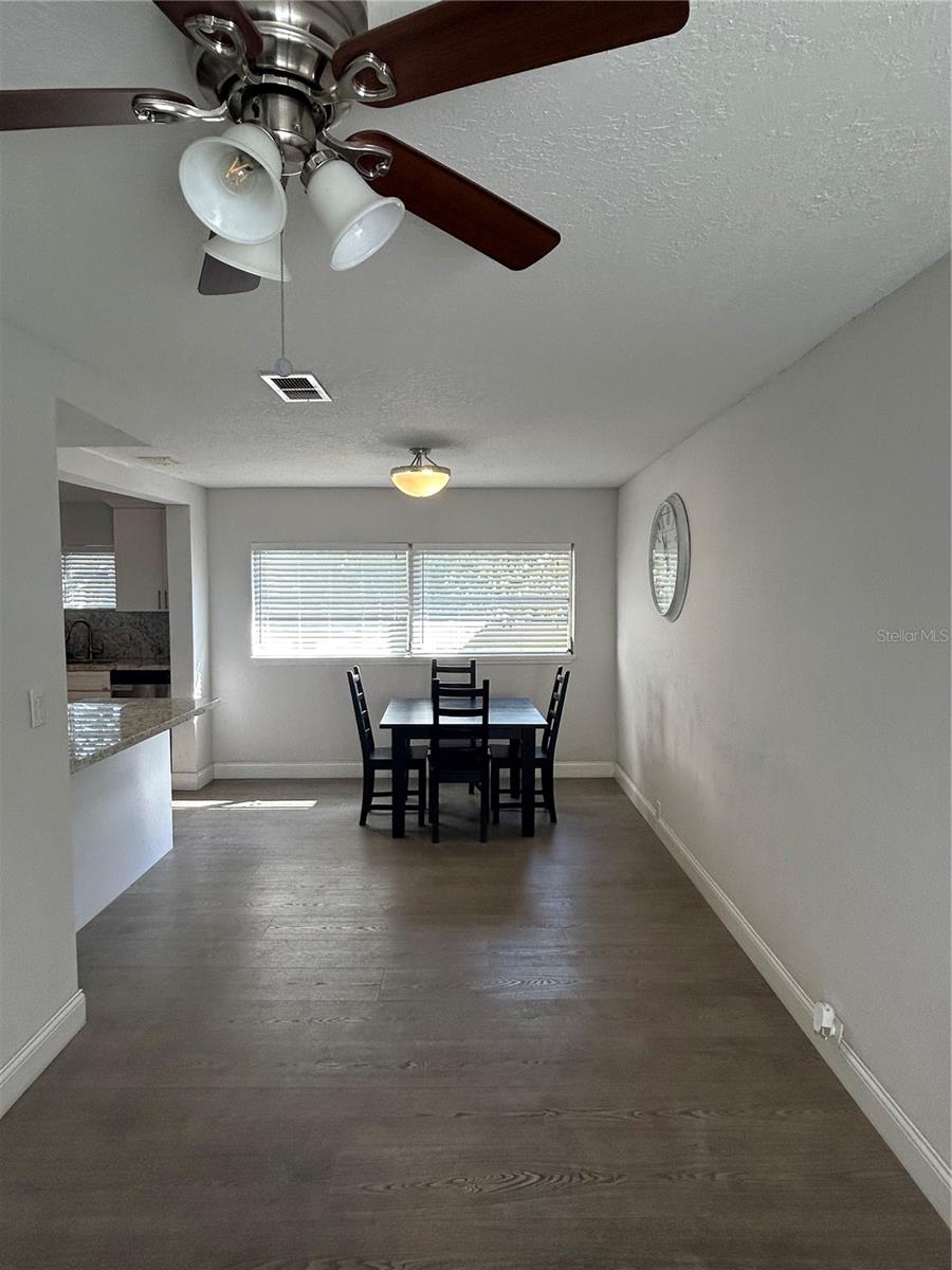 Image 16 of 25 For 48 Par Street