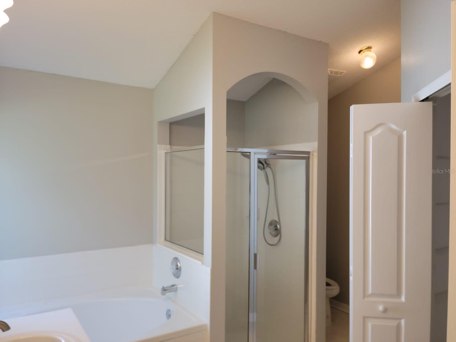 Image 14 of 19 For 938 Jadestone Circle