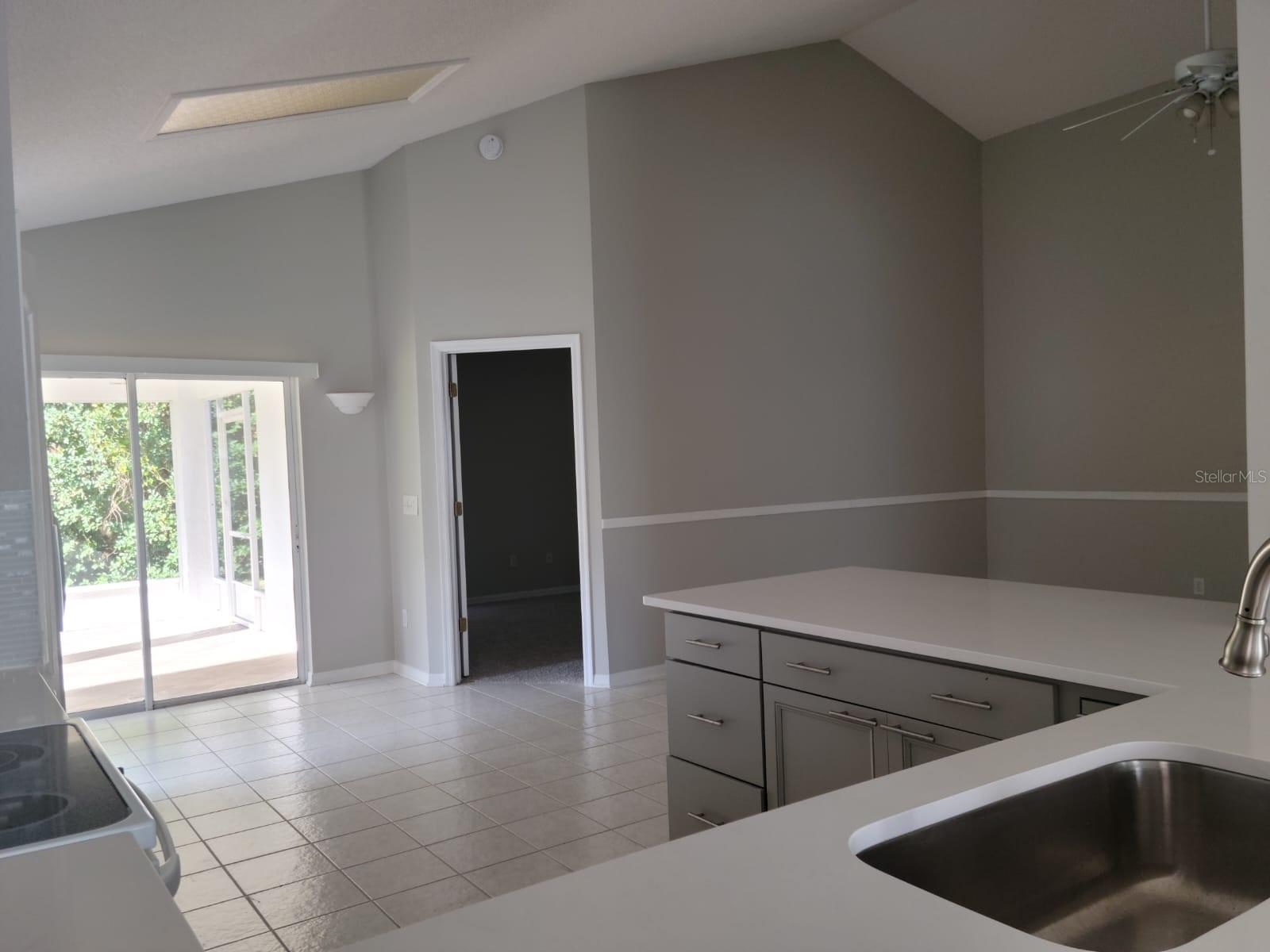 Image 8 of 19 For 938 Jadestone Circle