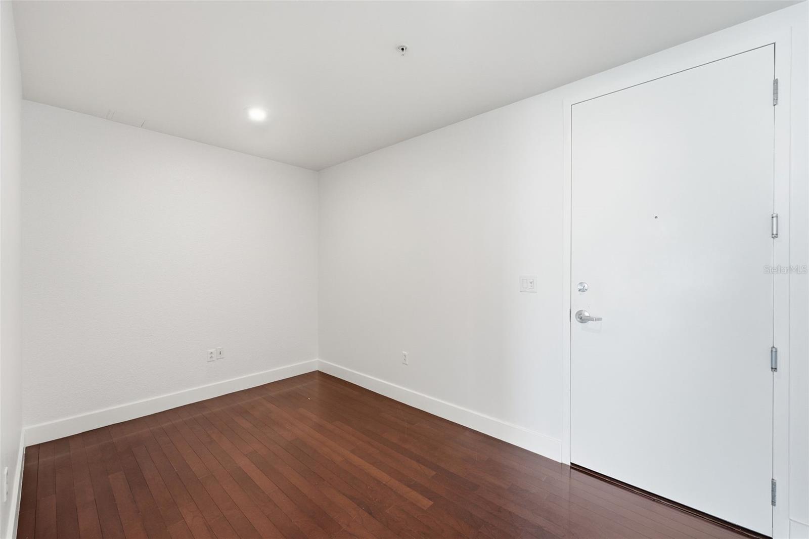 Image 10 of 46 For 150 Robinson Street 2406