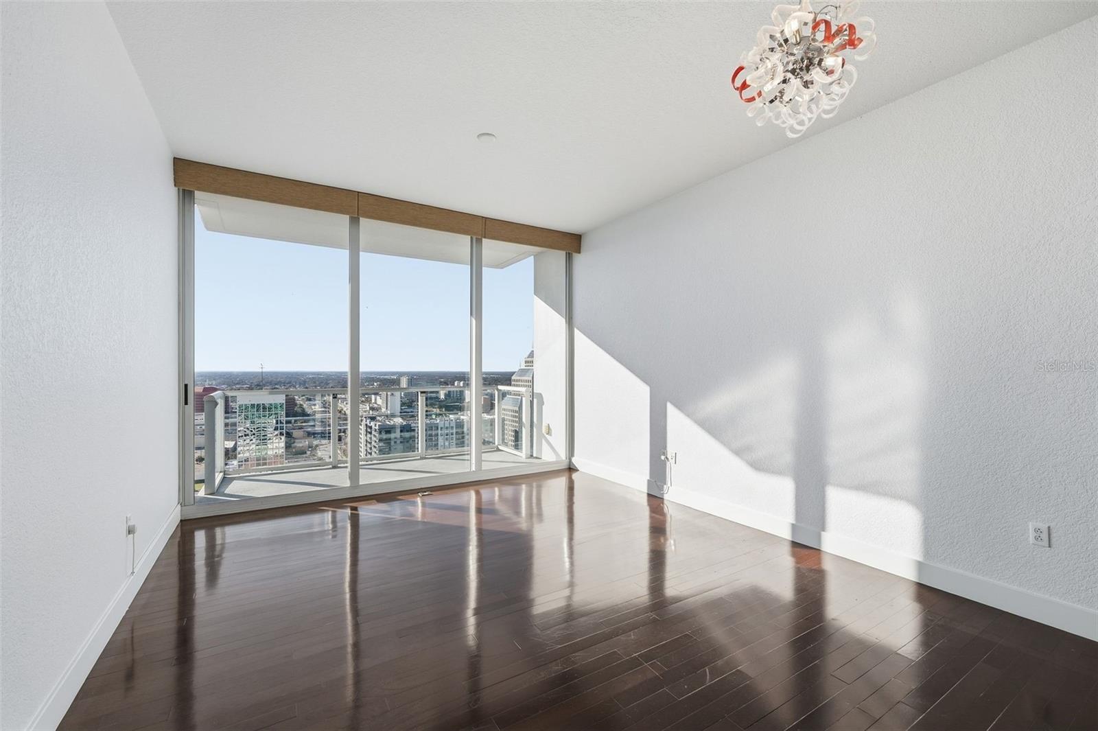 Image 19 of 46 For 150 Robinson Street 2406