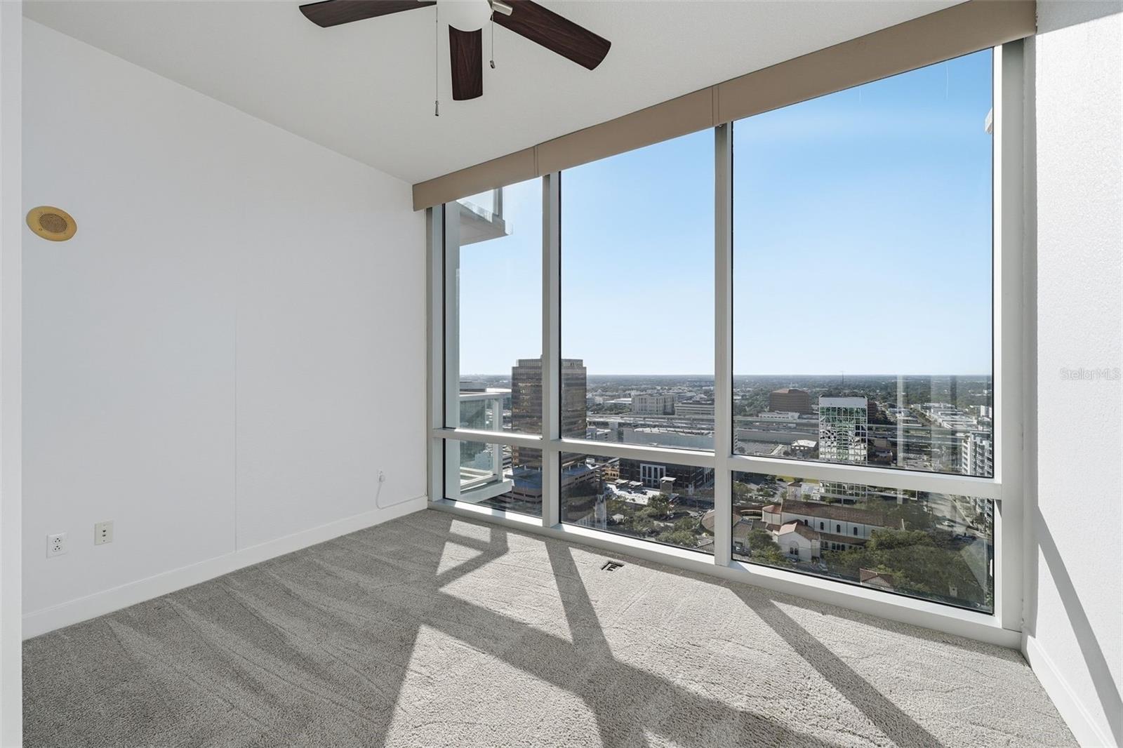 Image 22 of 46 For 150 Robinson Street 2406