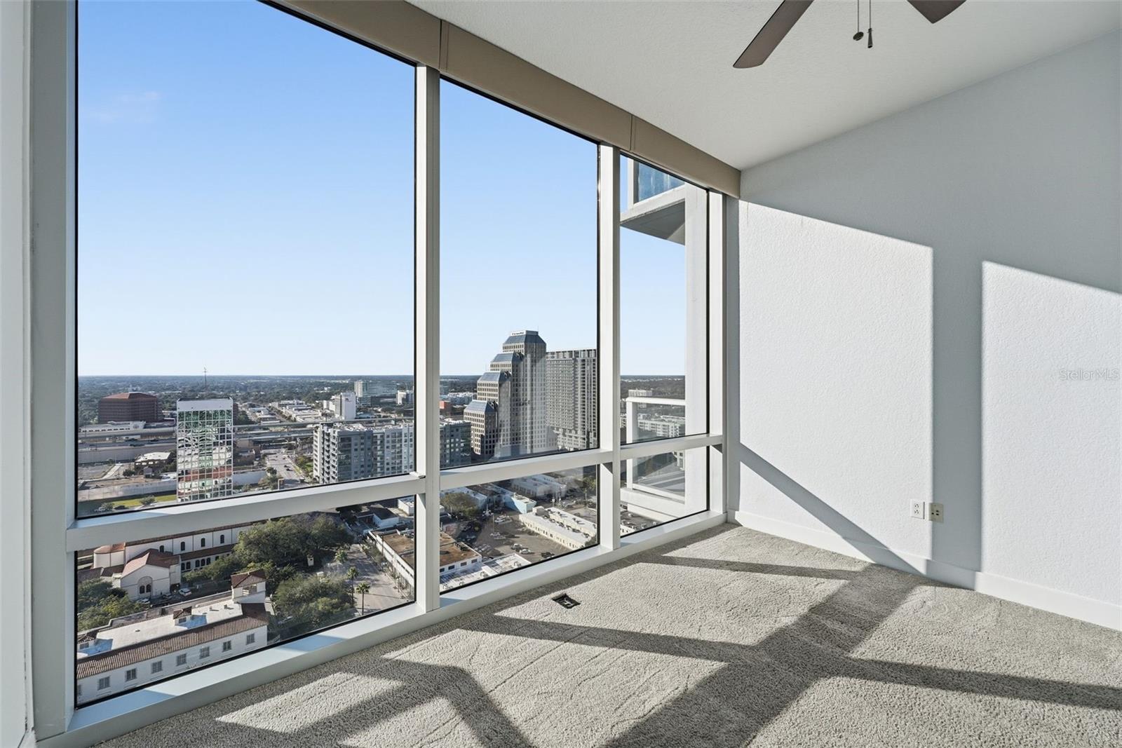 Image 23 of 46 For 150 Robinson Street 2406