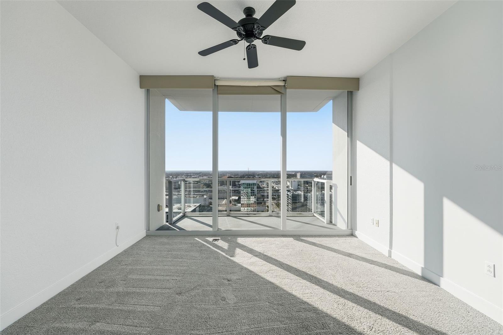 Image 25 of 46 For 150 Robinson Street 2406