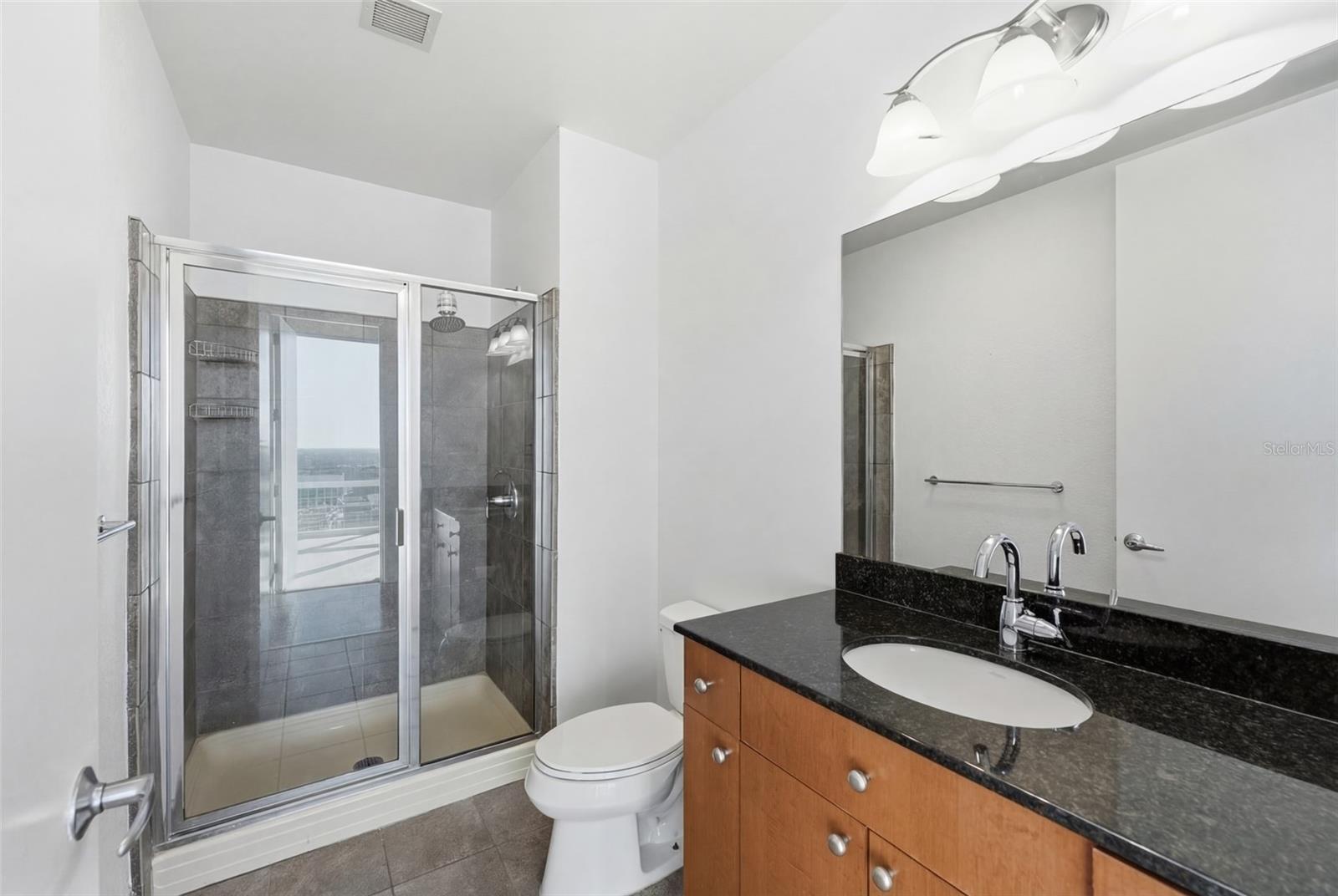 Image 26 of 46 For 150 Robinson Street 2406