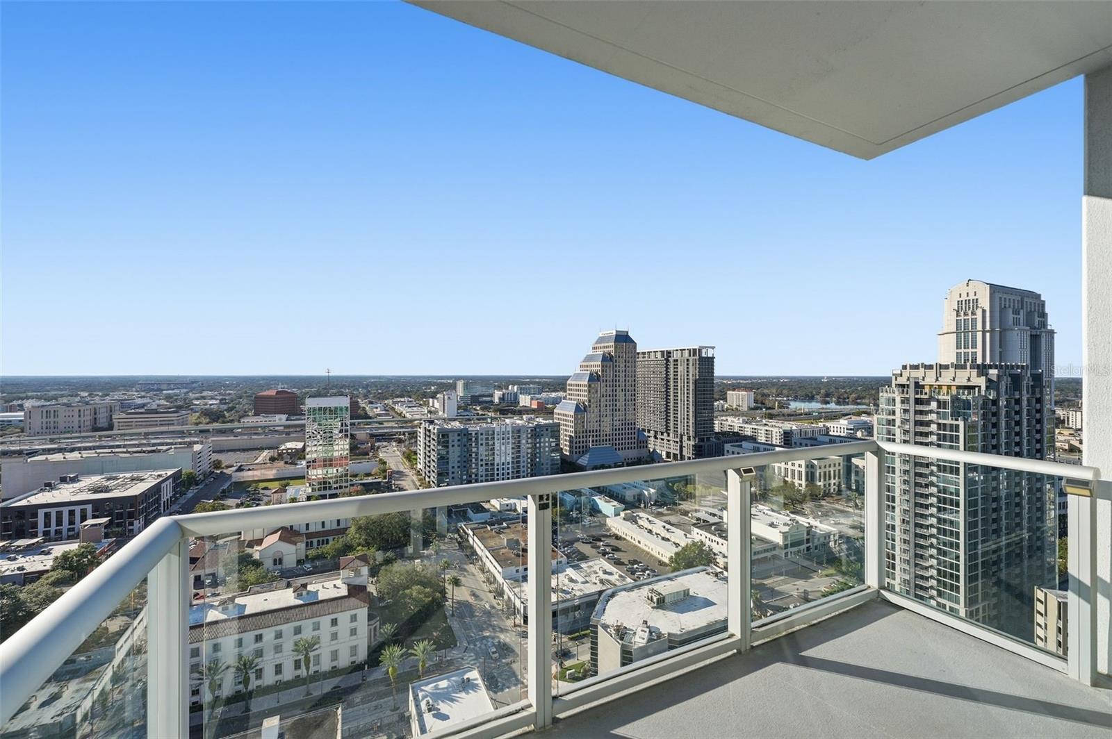 Image 36 of 46 For 150 Robinson Street 2406