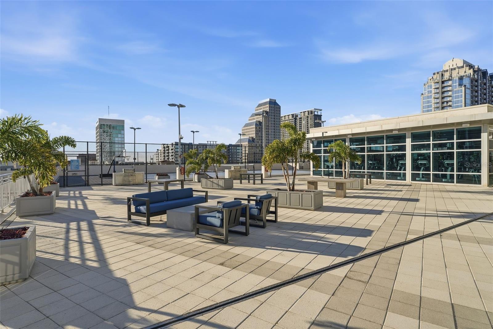 Image 37 of 46 For 150 Robinson Street 2406