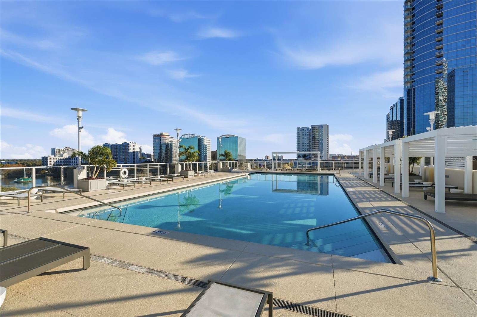 Image 38 of 46 For 150 Robinson Street 2406