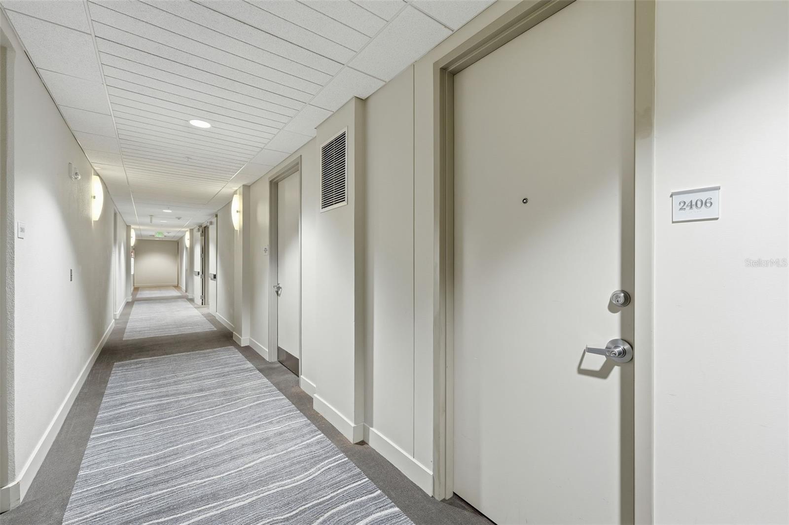 Image 8 of 46 For 150 Robinson Street 2406