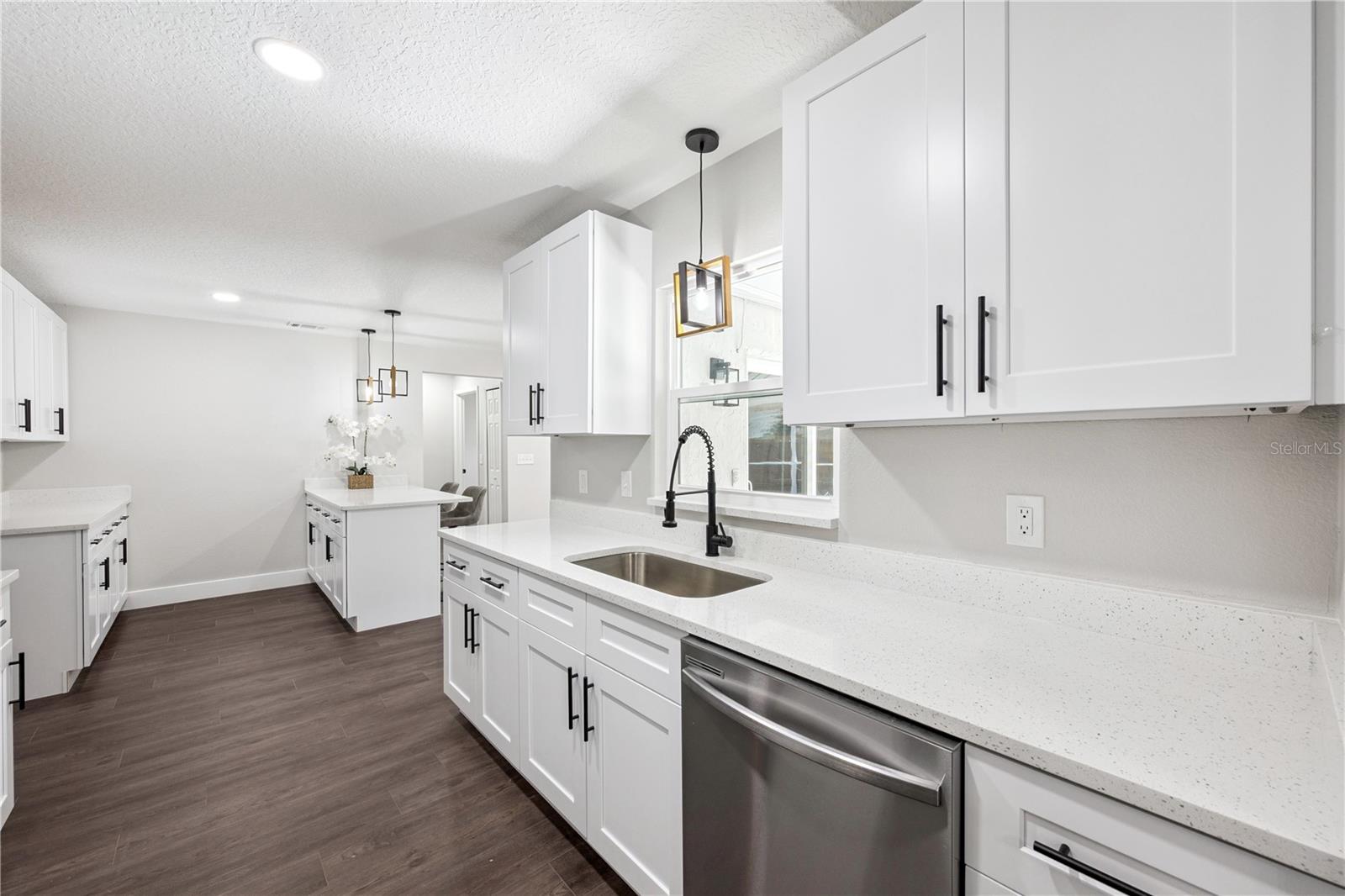 Image 18 of 40 For 344 Ridgewood Street