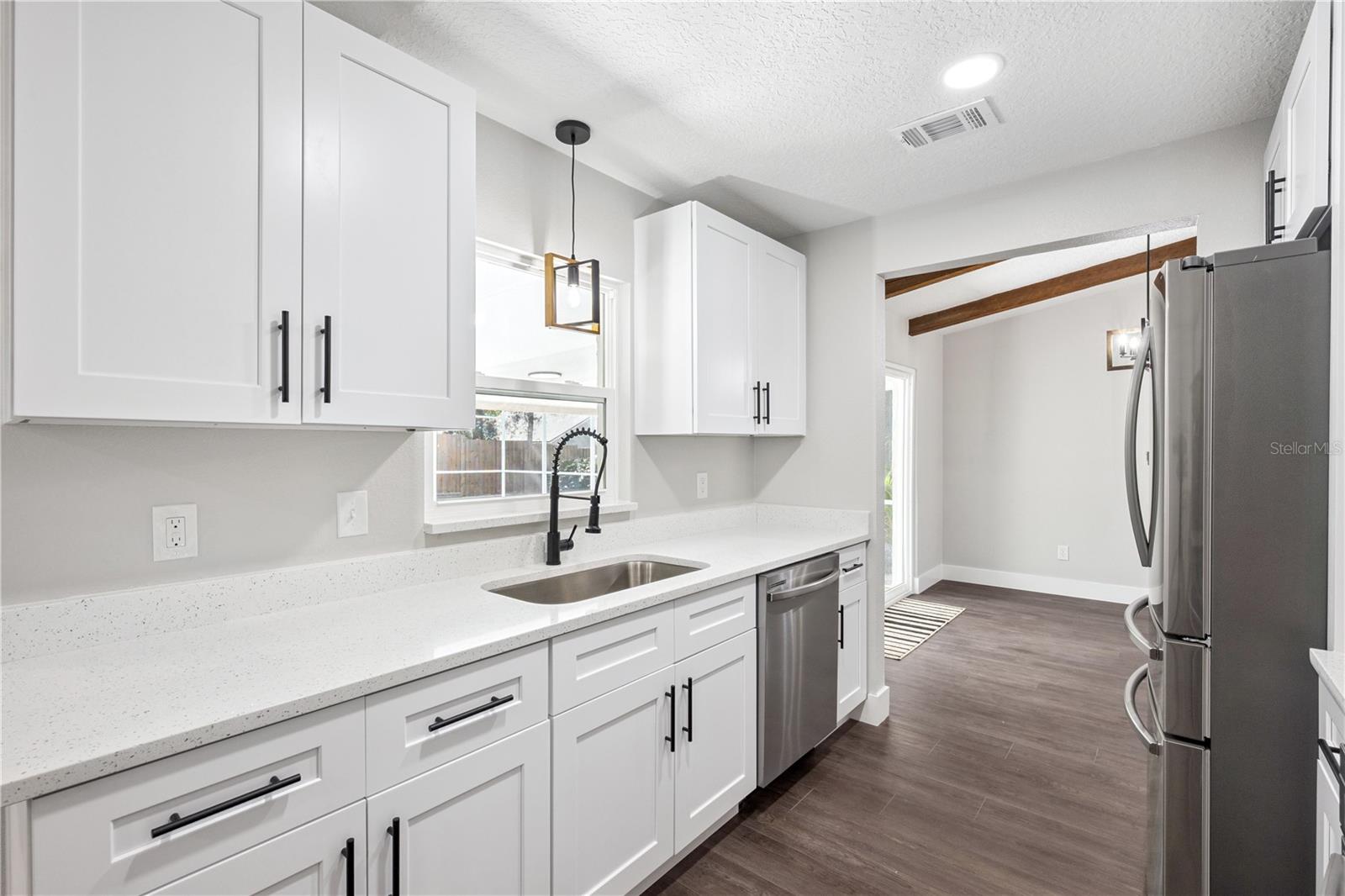 Image 20 of 40 For 344 Ridgewood Street