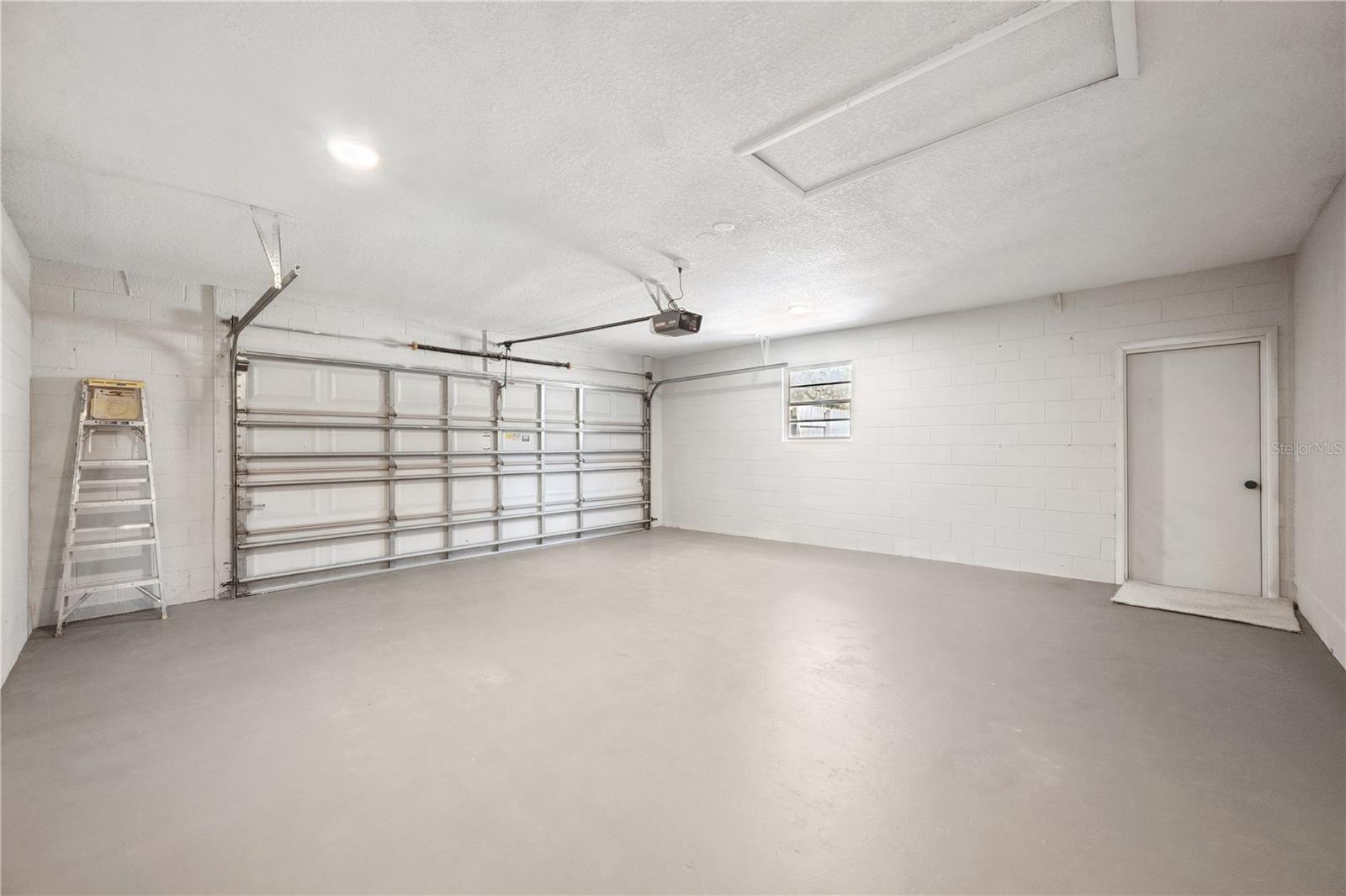 Image 31 of 40 For 344 Ridgewood Street