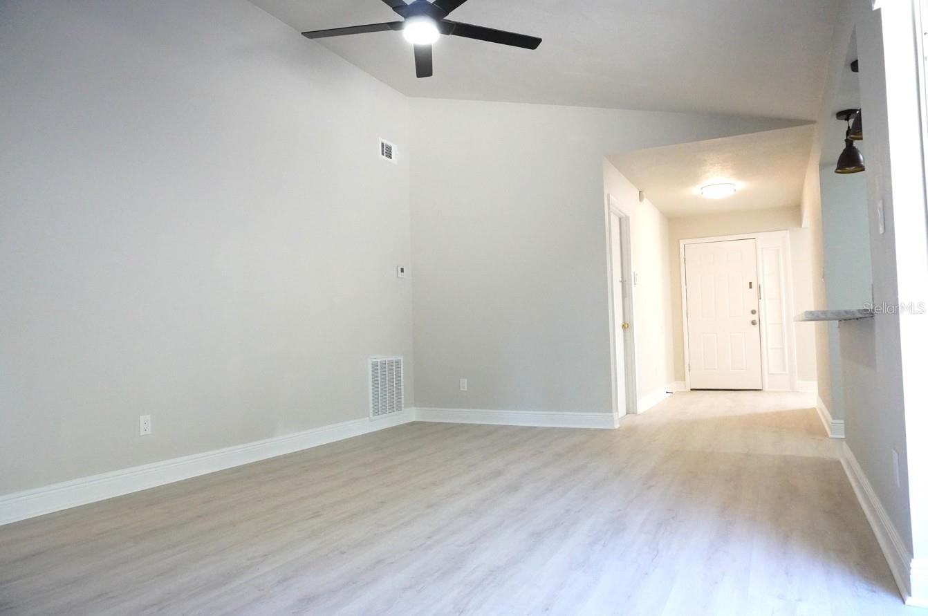 Image 11 of 35 For 7811 Bay Cedar Drive