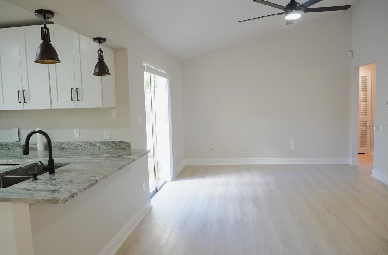 Image 14 of 35 For 7811 Bay Cedar Drive