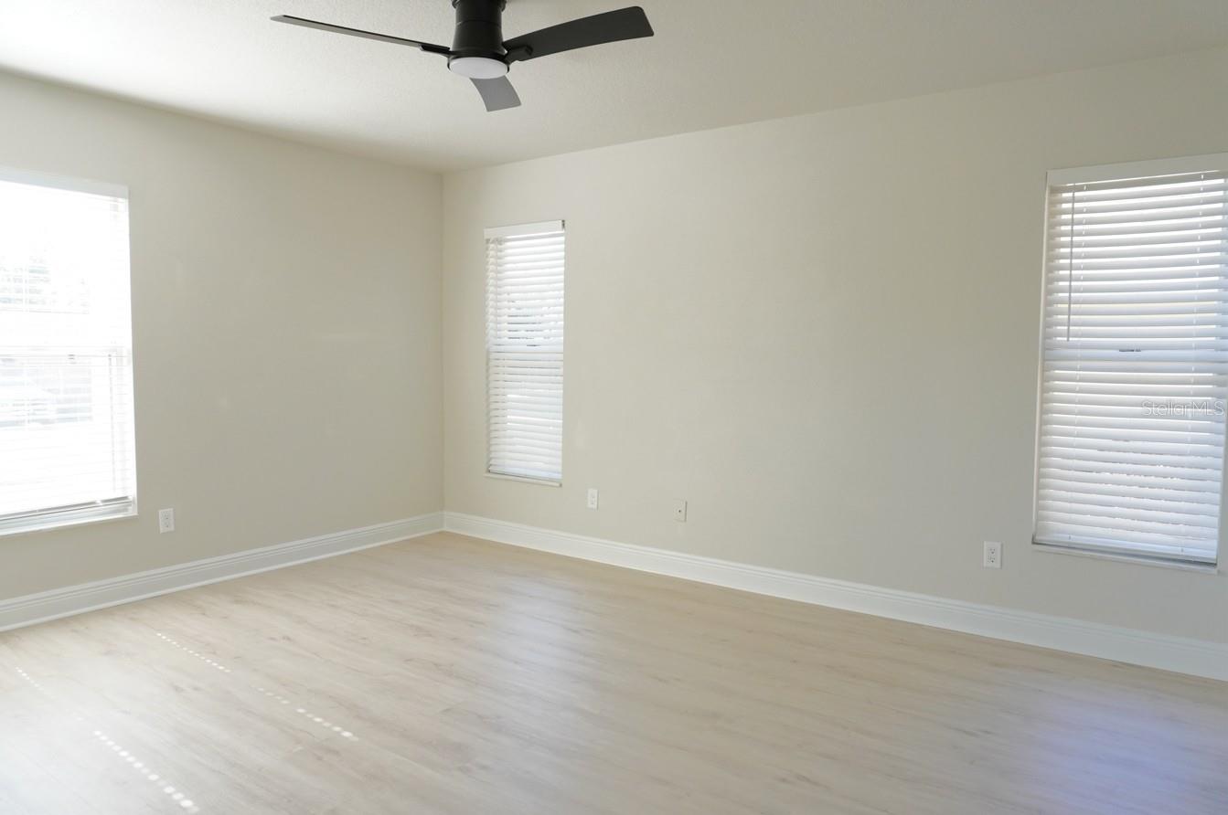 Image 16 of 35 For 7811 Bay Cedar Drive