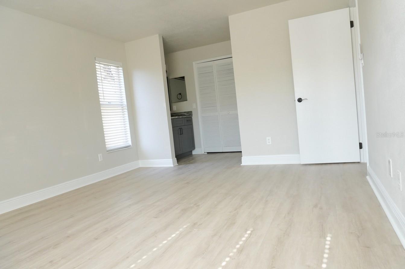 Image 17 of 35 For 7811 Bay Cedar Drive