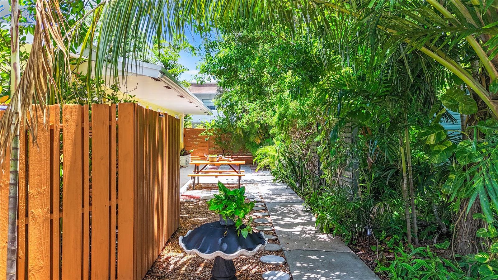 Image 20 of 52 For 1478 34th Court A-b