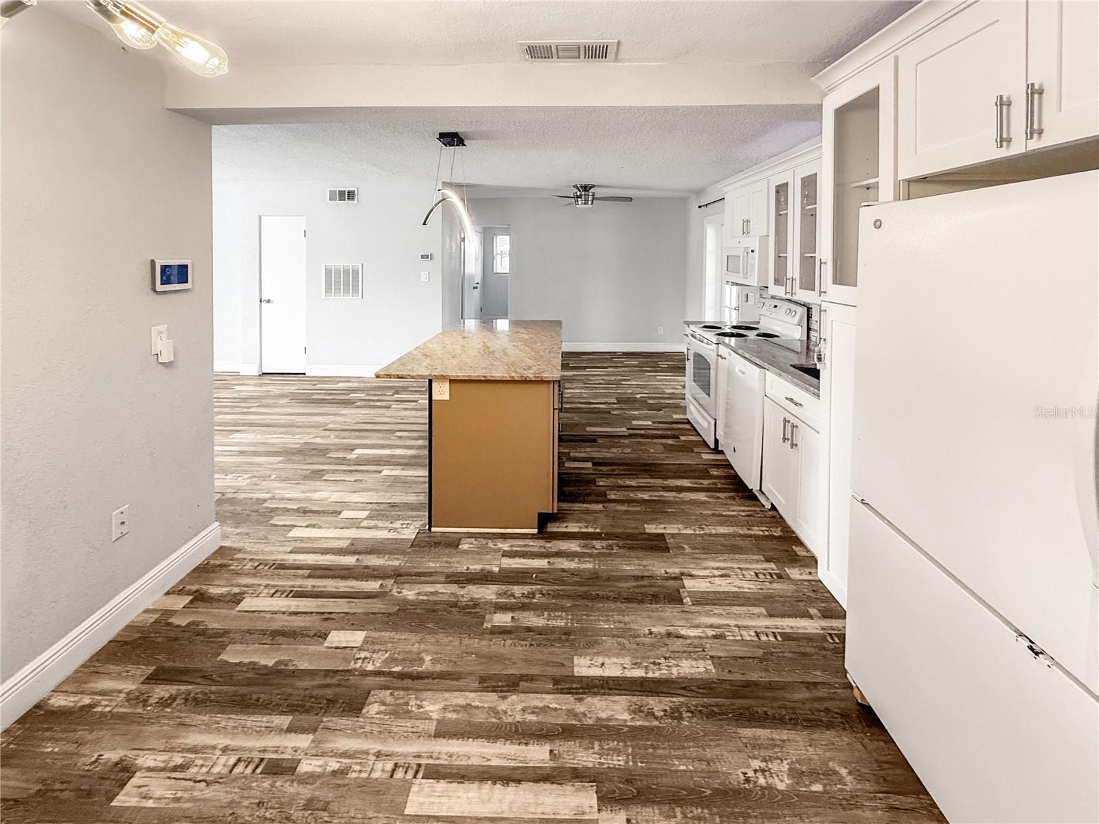 Image 13 of 38 For 1303 Muriel Street