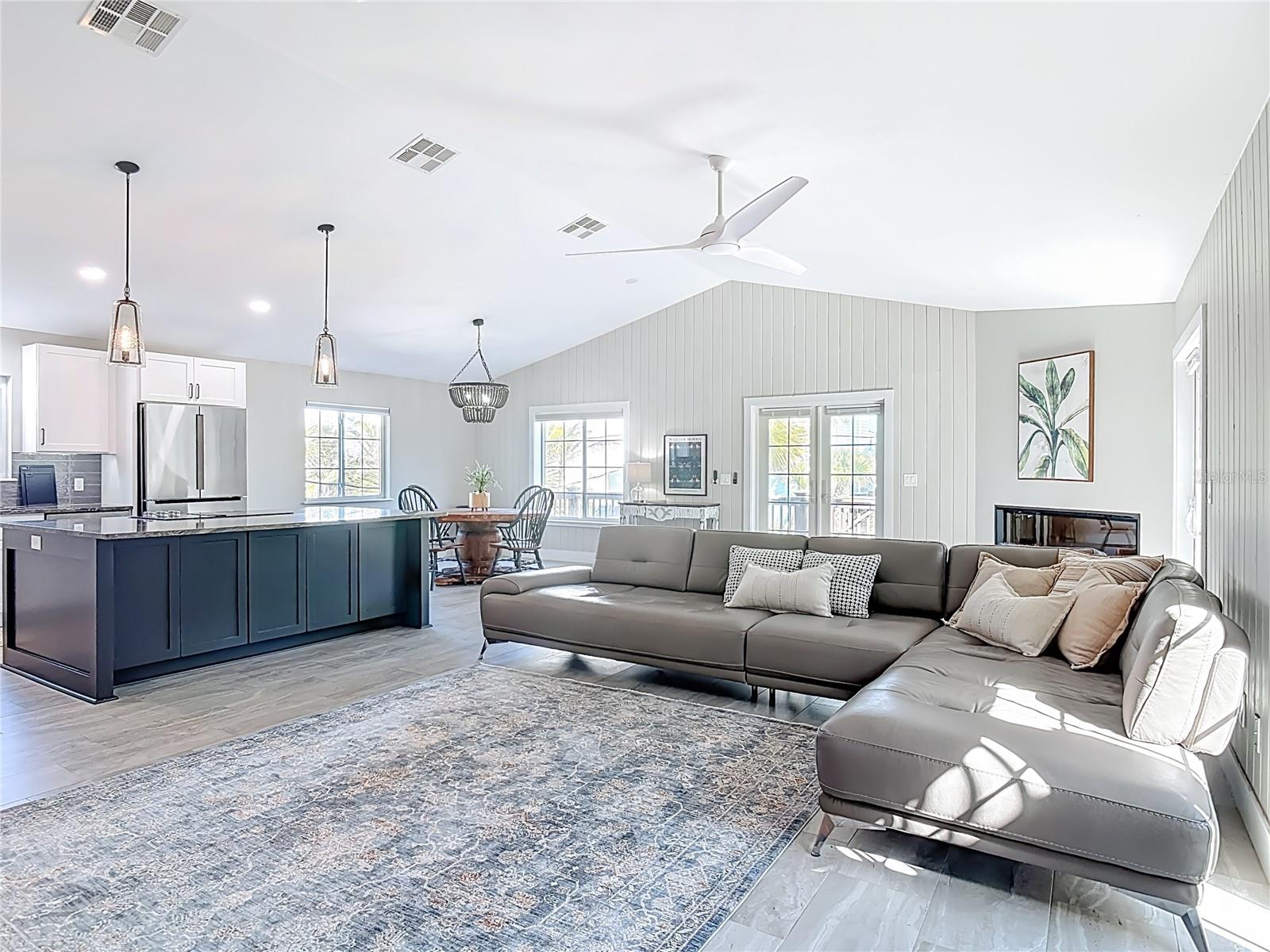 Image 11 of 54 For 6980 Atlantic Avenue