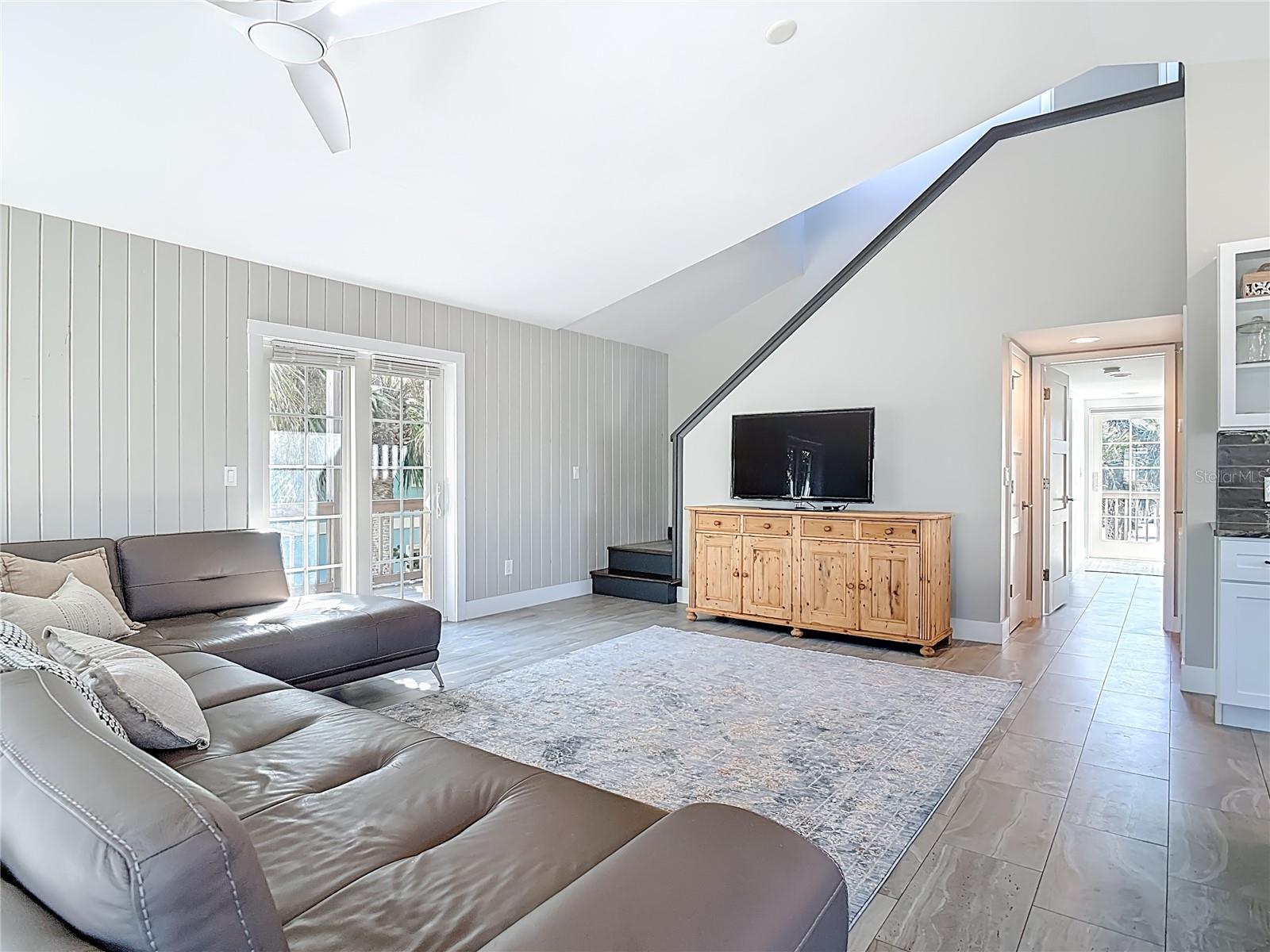 Image 12 of 54 For 6980 Atlantic Avenue