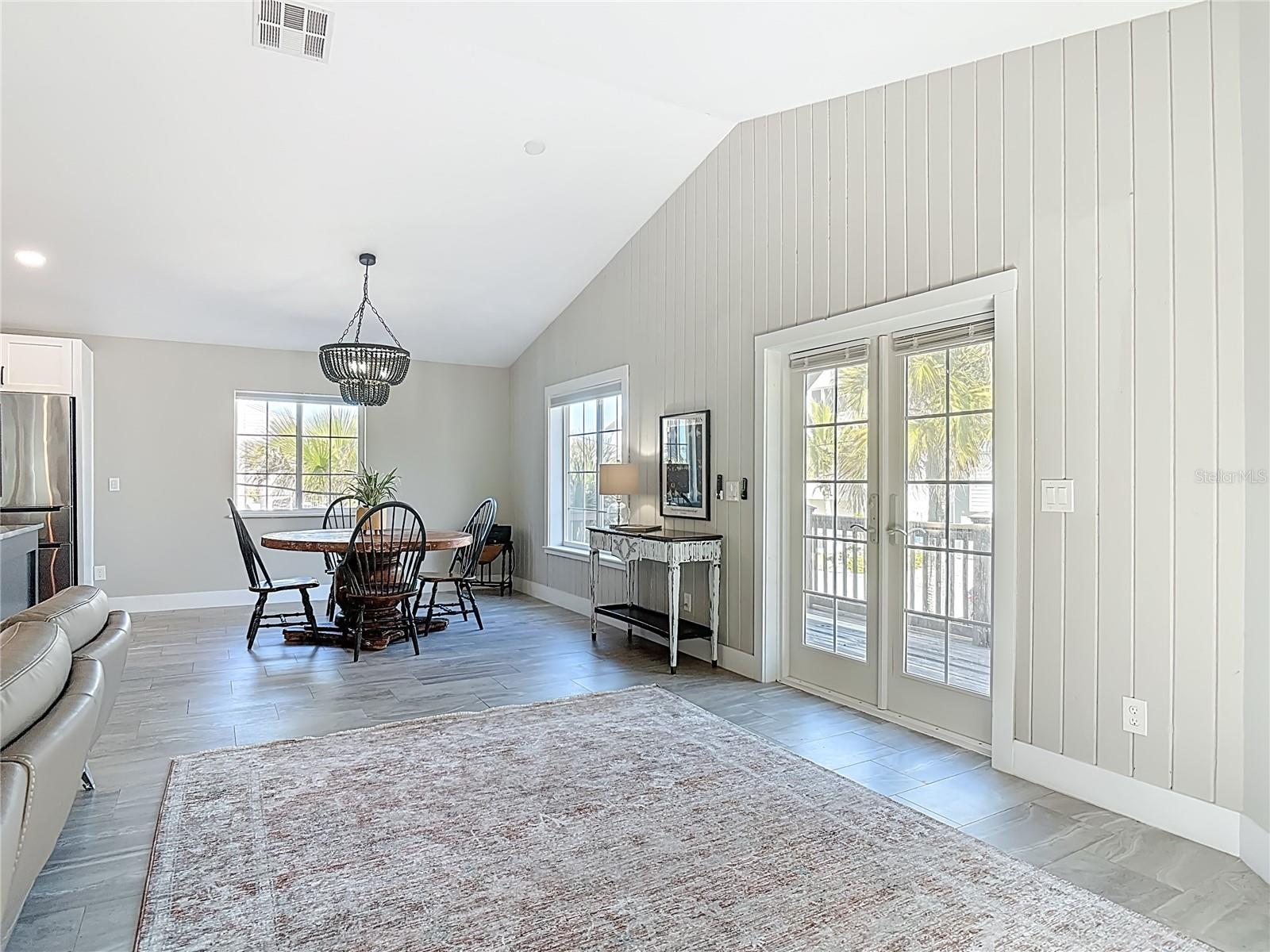 Image 14 of 54 For 6980 Atlantic Avenue