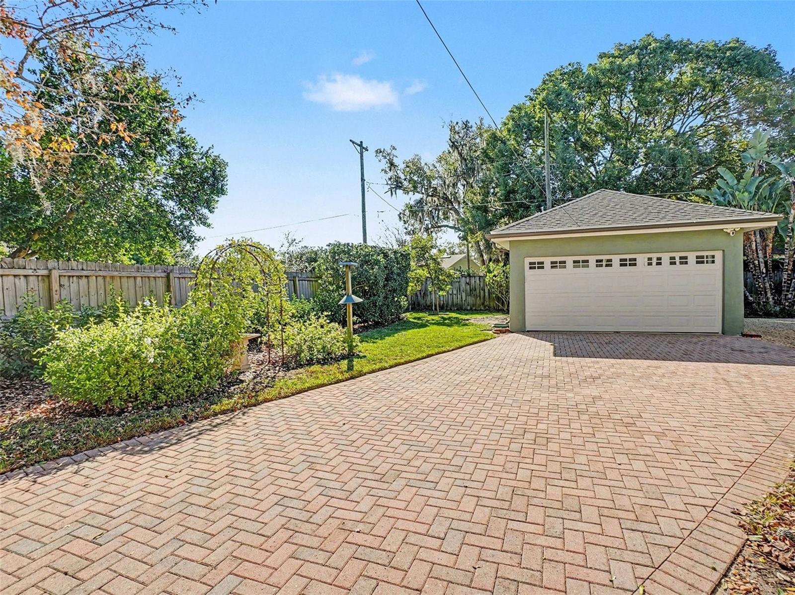 Image 21 of 26 For 1500 Berkshire Avenue