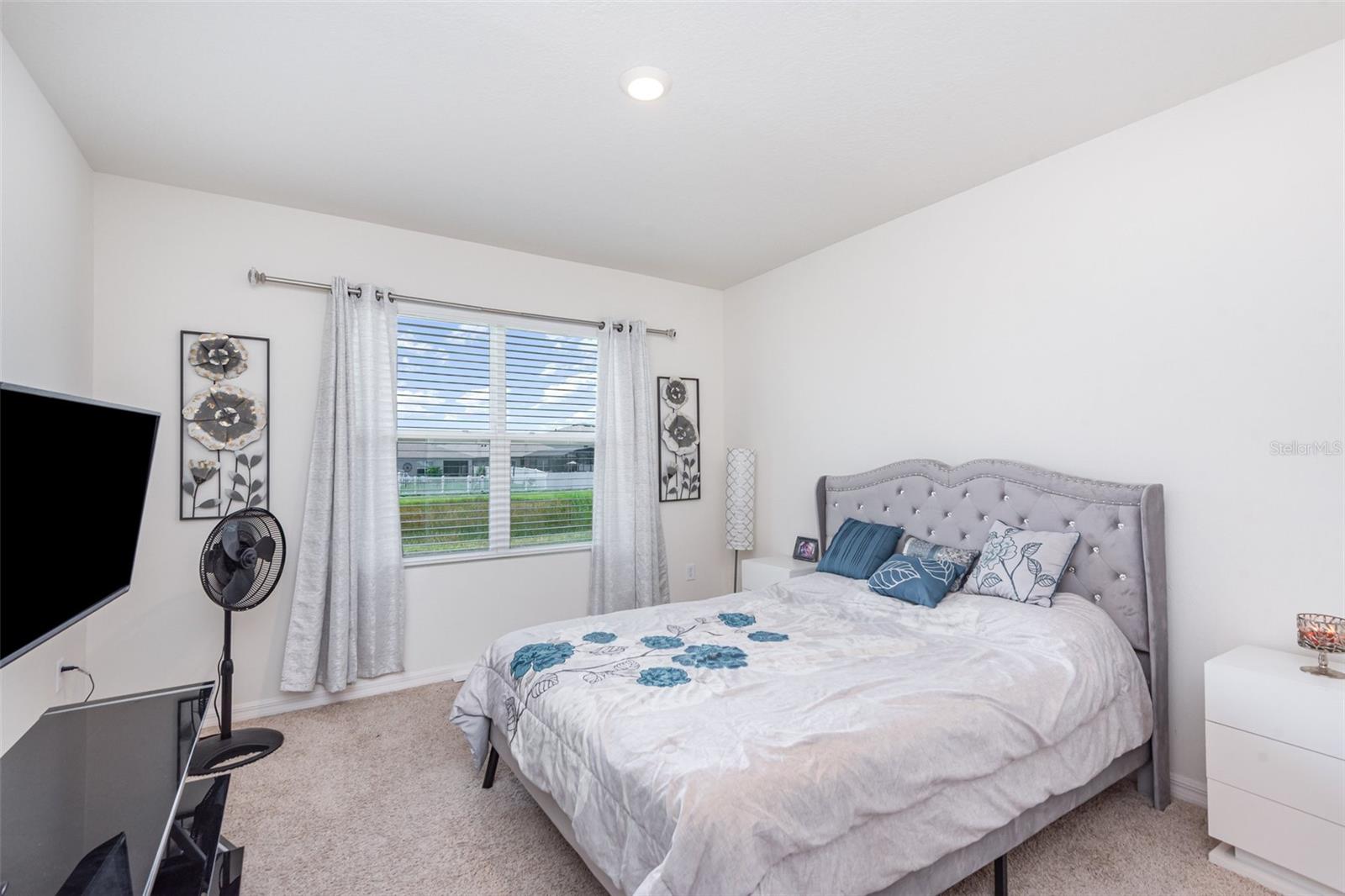 Image 14 of 29 For 1031 August Sky Drive