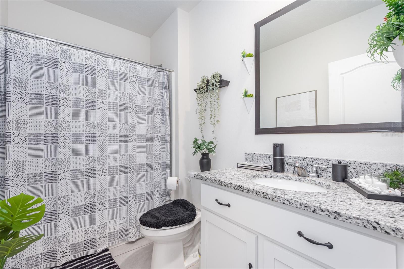 Image 17 of 29 For 1031 August Sky Drive