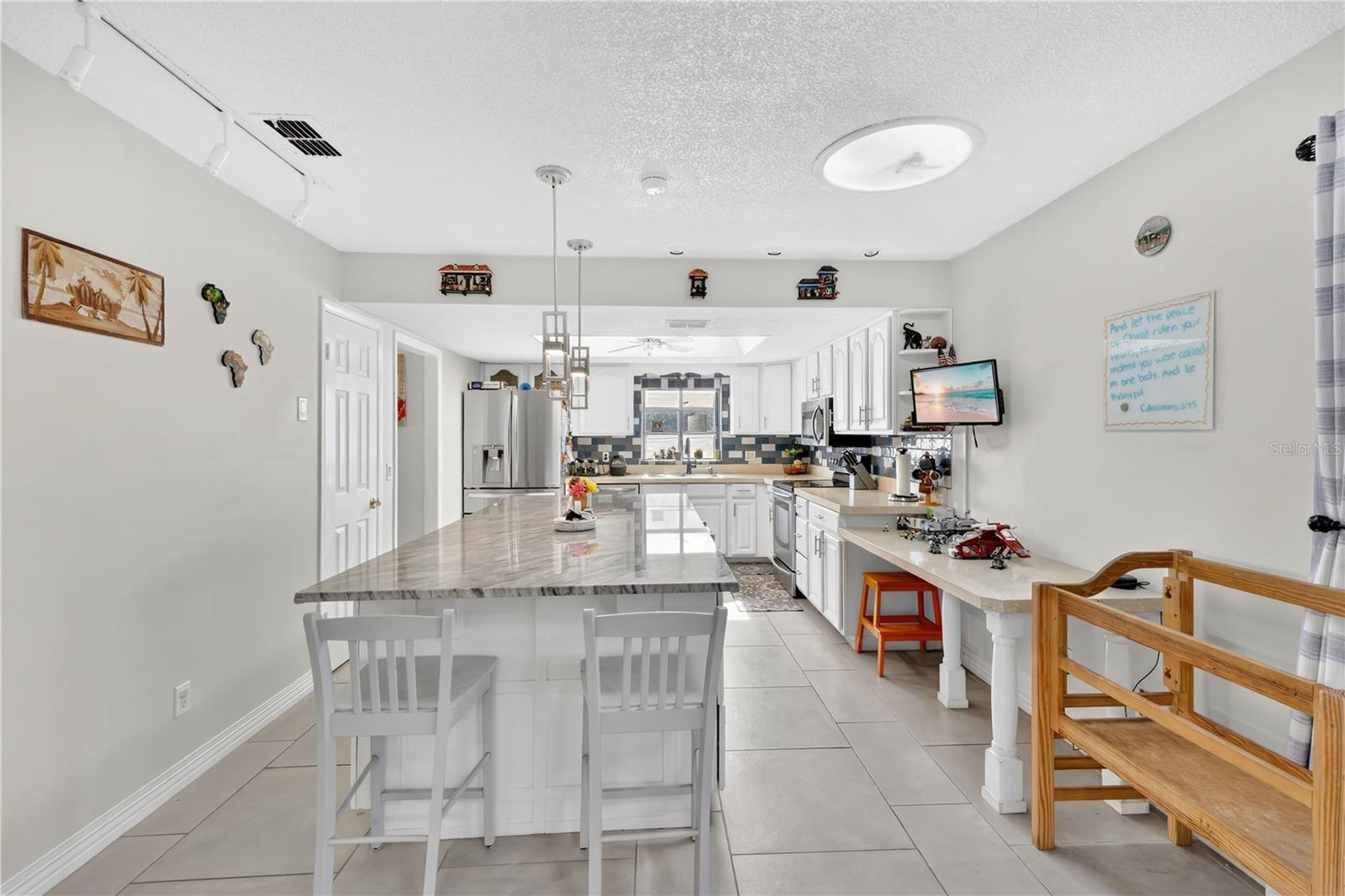 Image 17 of 37 For 2410 Sweetbriar Court