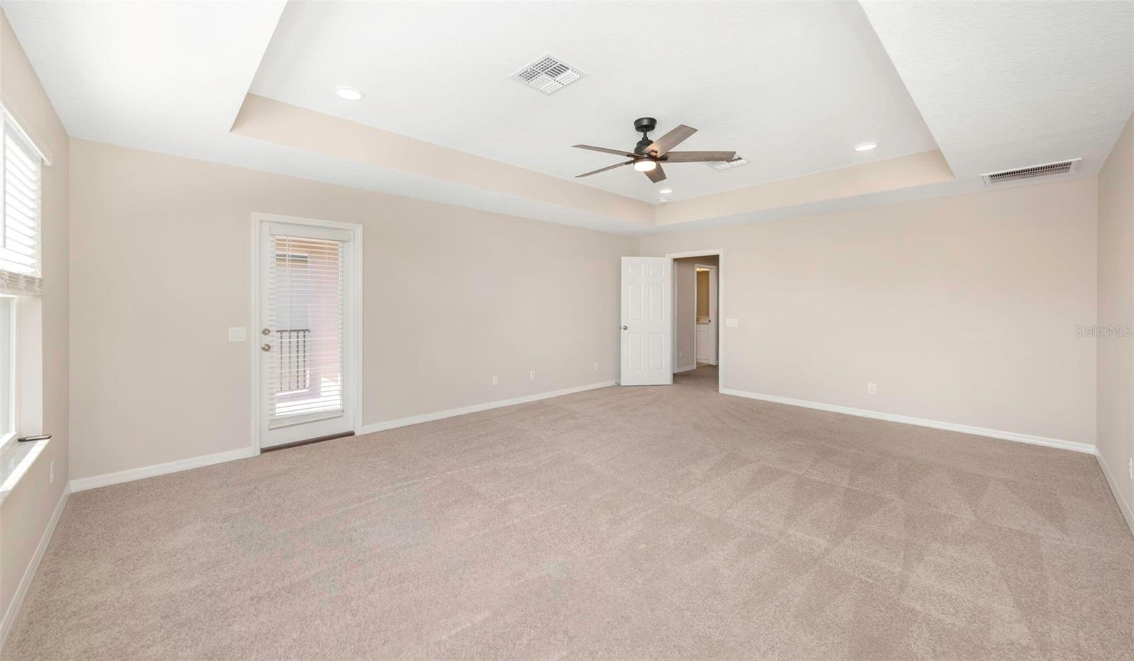 Image 18 of 59 For 38132 Cobble Creek Boulevard