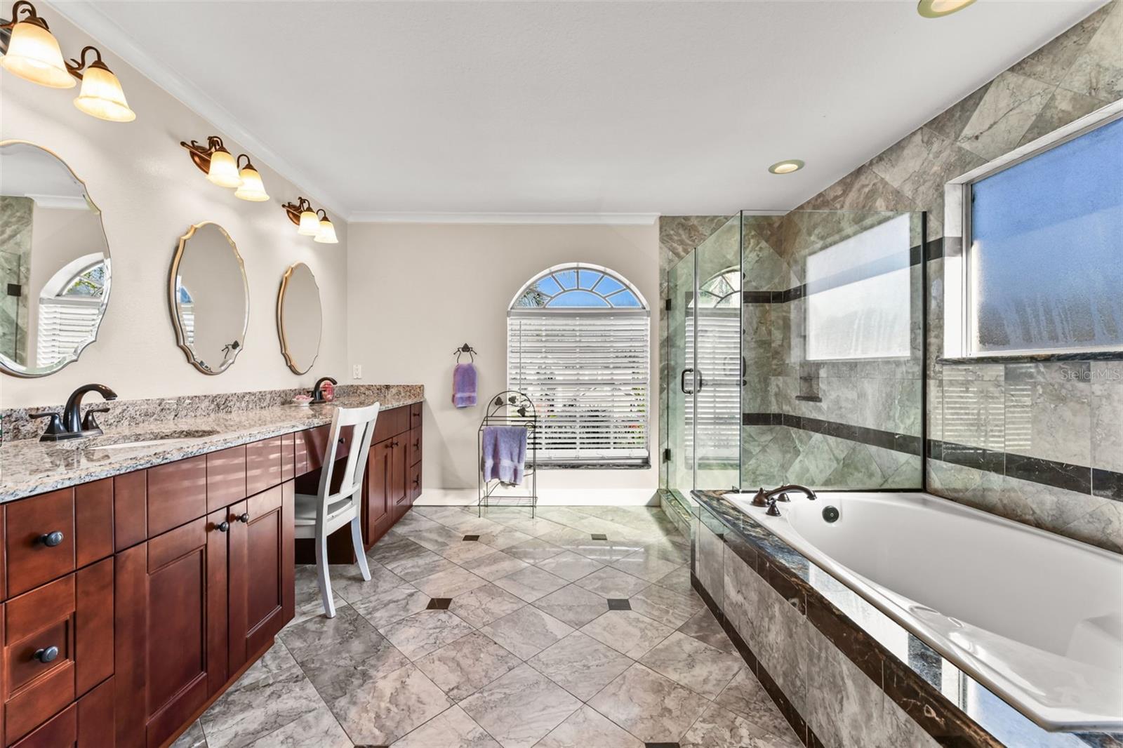 Image 38 of 86 For 2430 Turnberry Drive