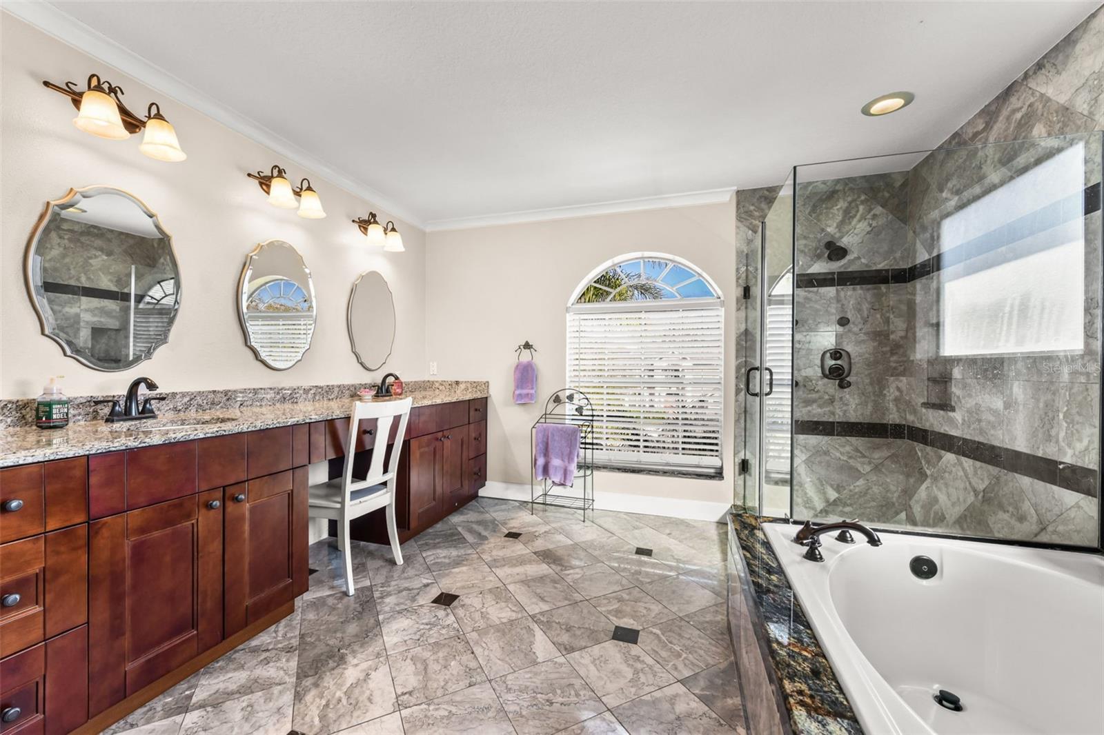 Image 41 of 86 For 2430 Turnberry Drive