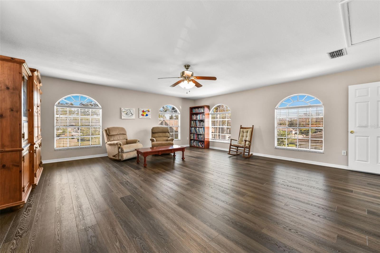 Image 46 of 86 For 2430 Turnberry Drive