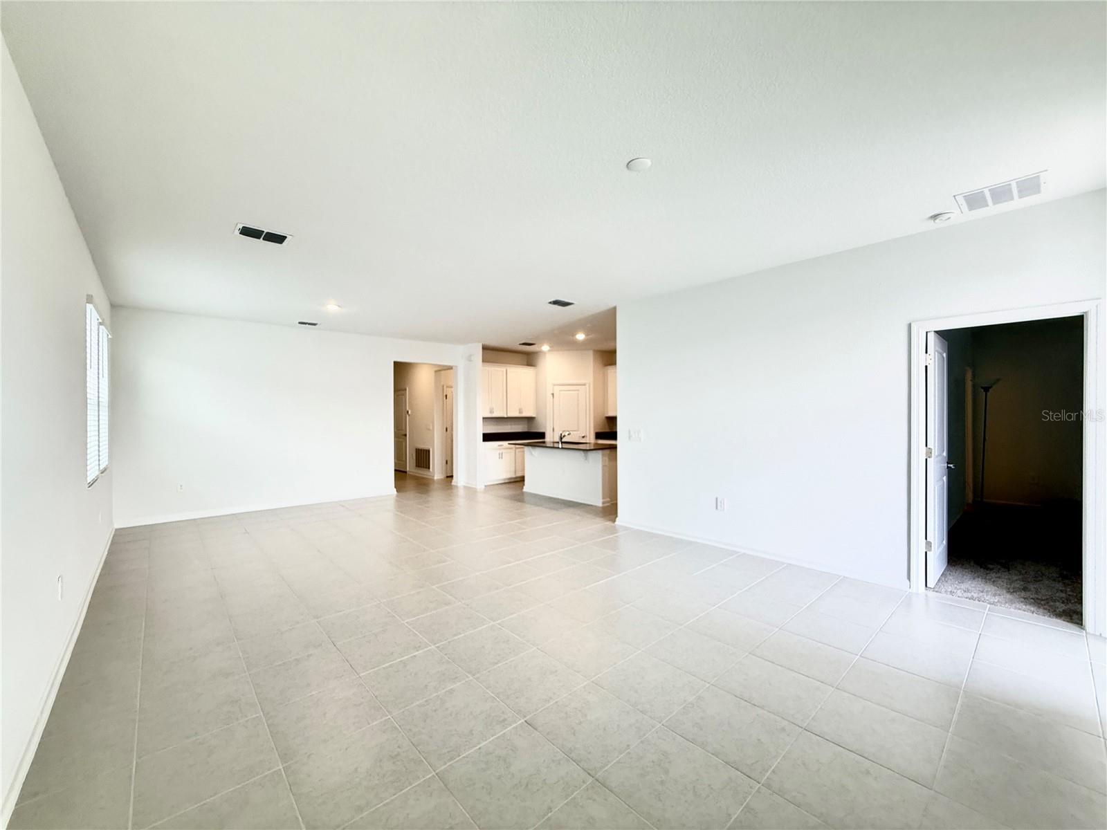 Image 4 of 19 For 3162 Armstrong Avenue