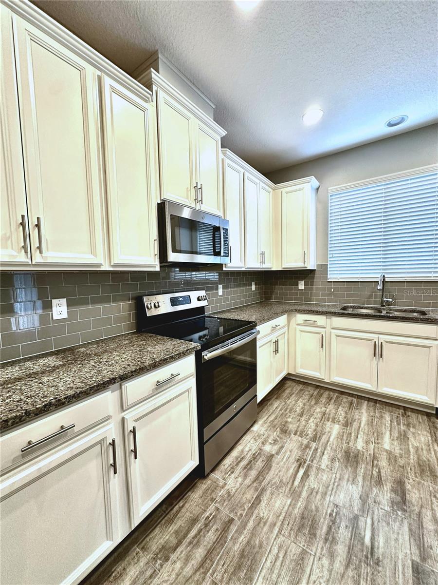 Image 6 of 41 For 2658 White Isle Lane