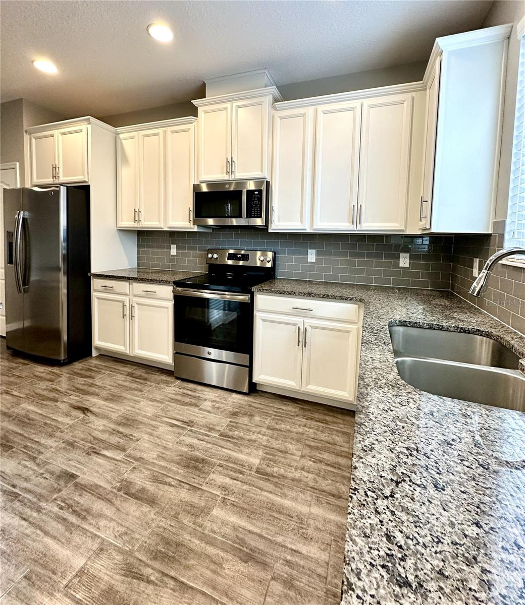 Image 8 of 41 For 2658 White Isle Lane