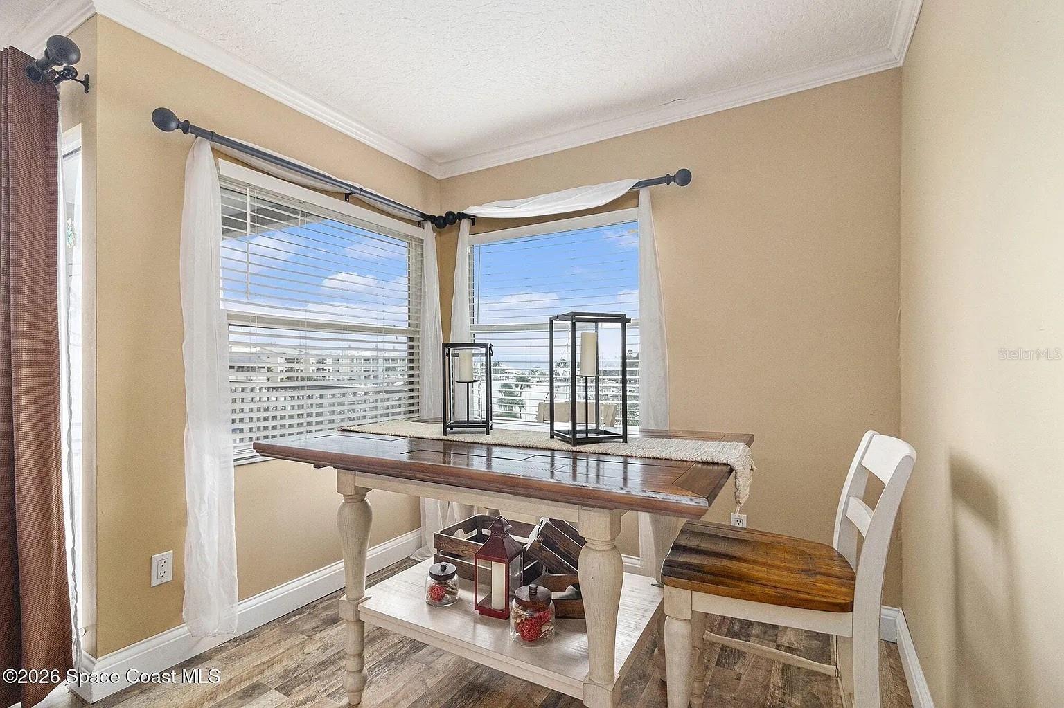 Image 11 of 26 For 1209 New Haven Avenue 404