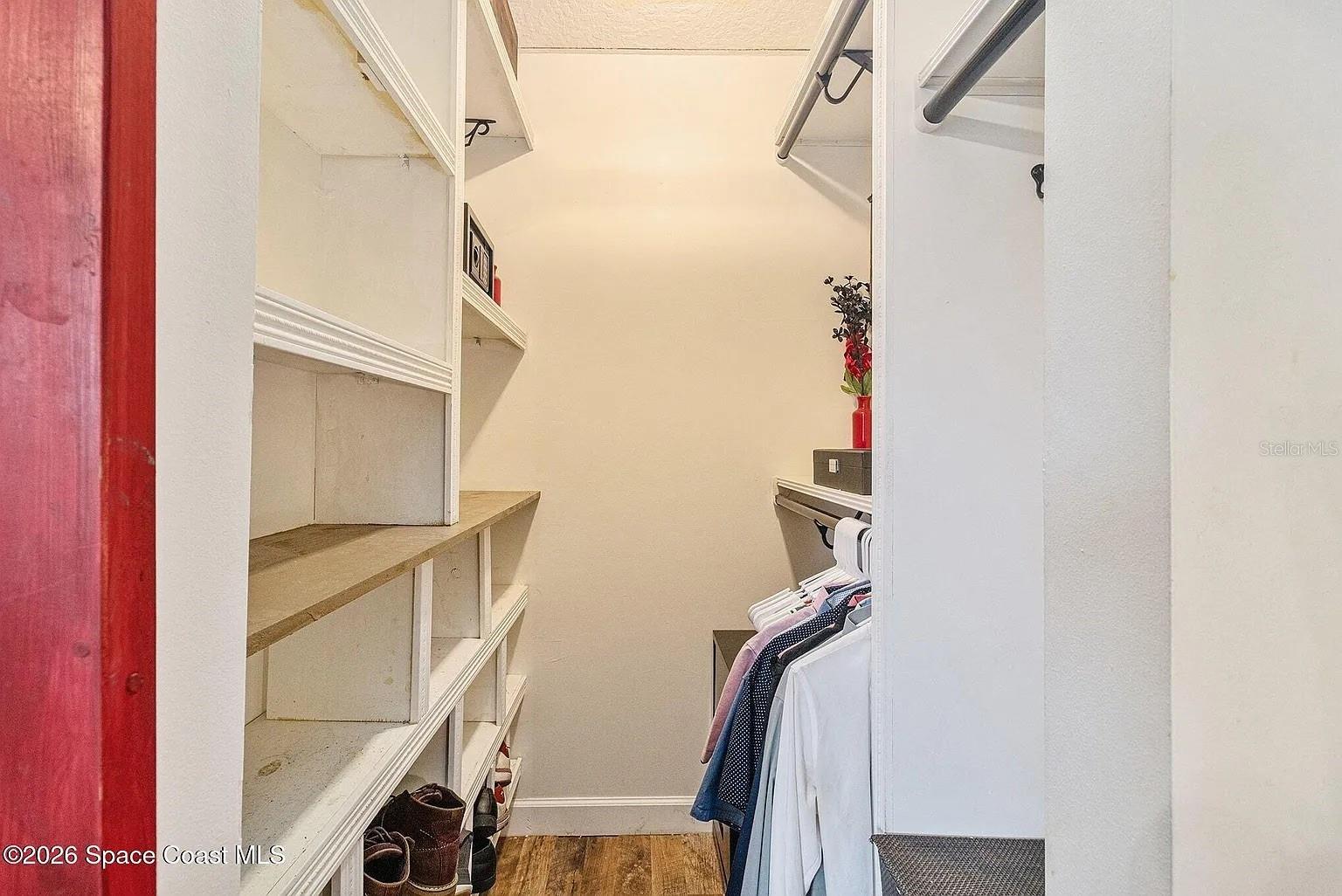 Image 15 of 26 For 1209 New Haven Avenue 404